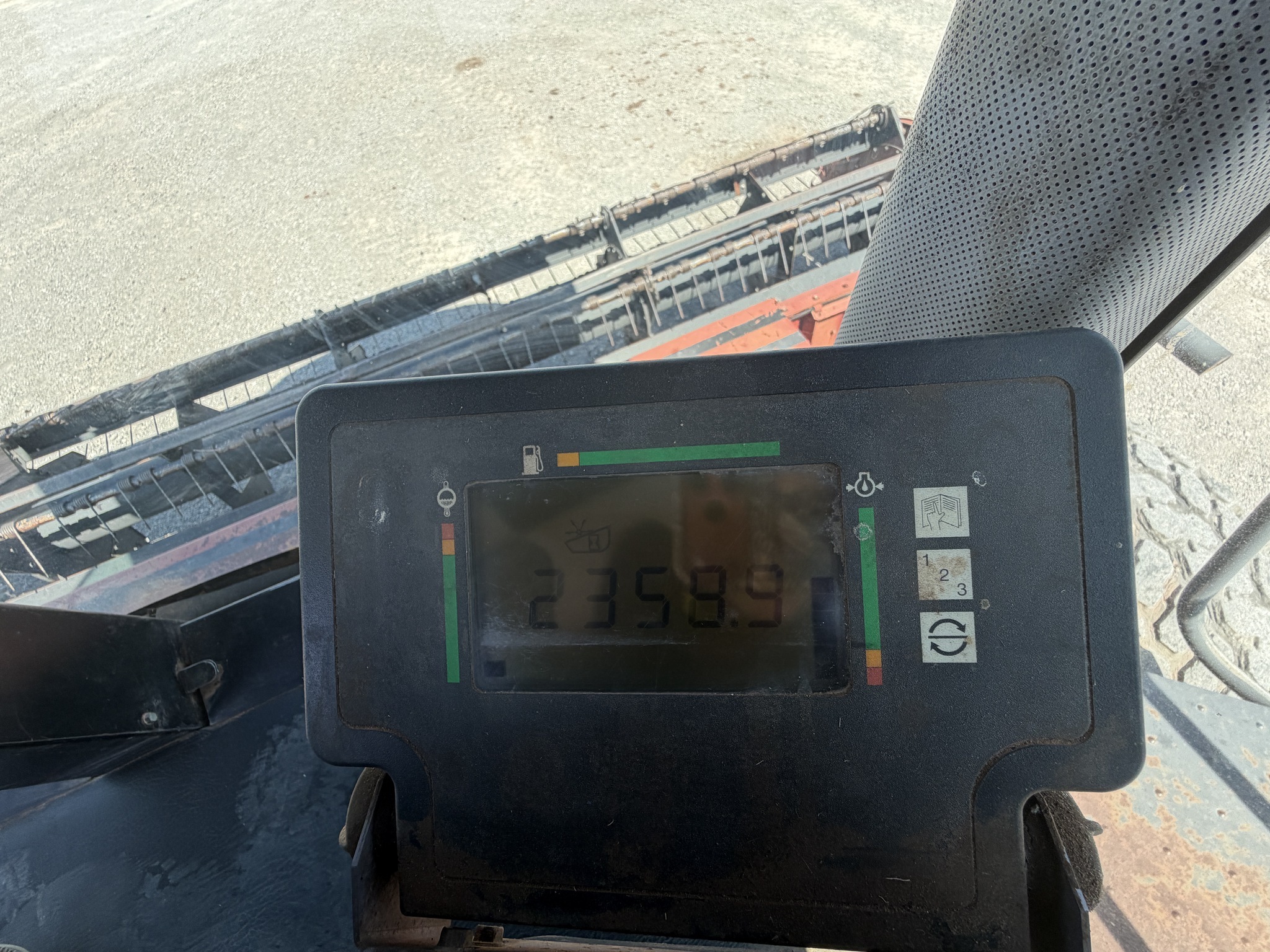 1998 Case IH 8870 Self-Propelled Windrowers and Swather