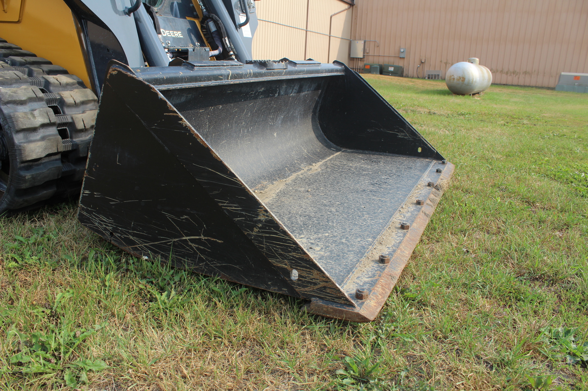 2023 Deere 317G Skid Steer