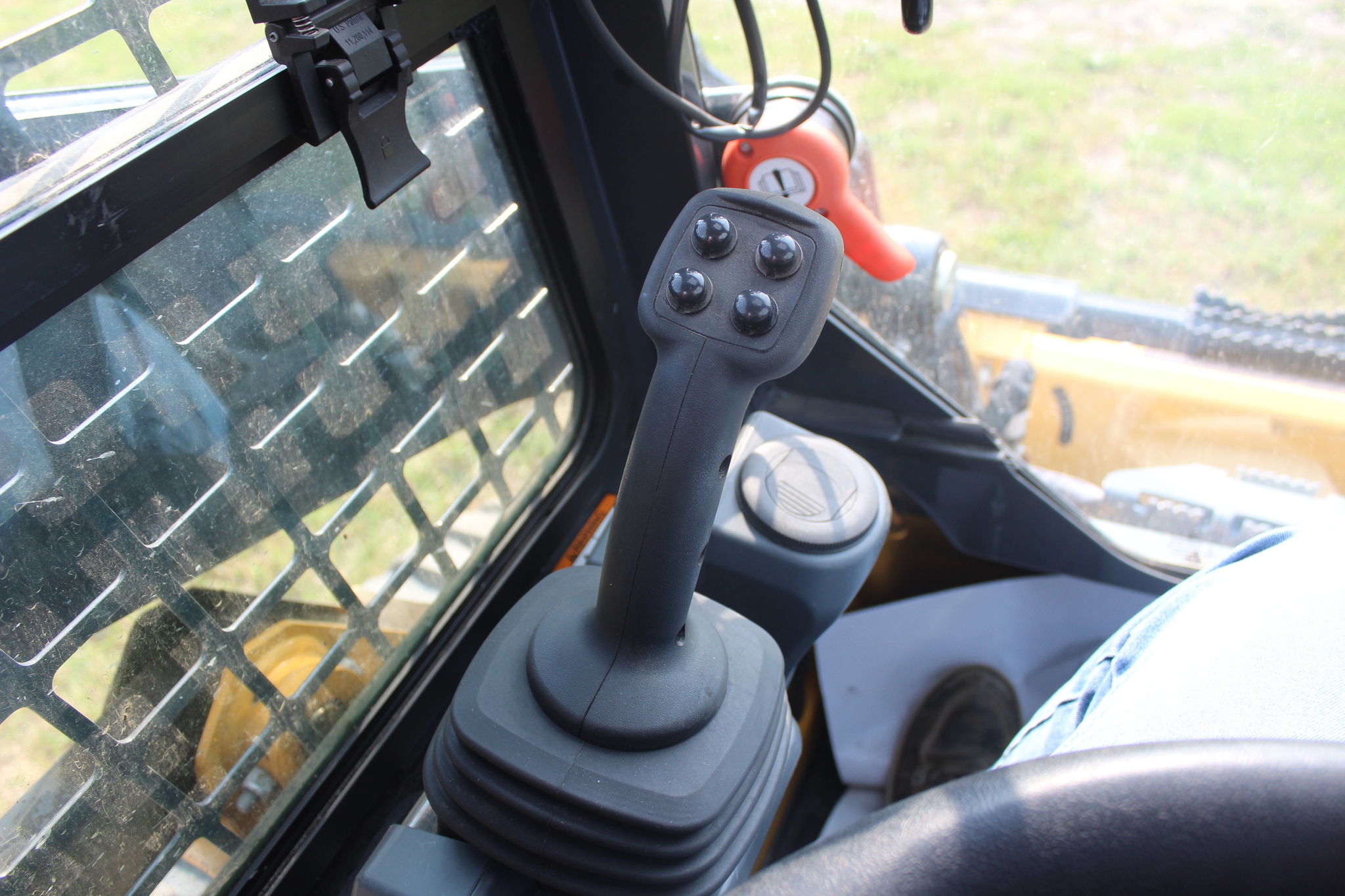 2023 Deere 317G Skid Steer