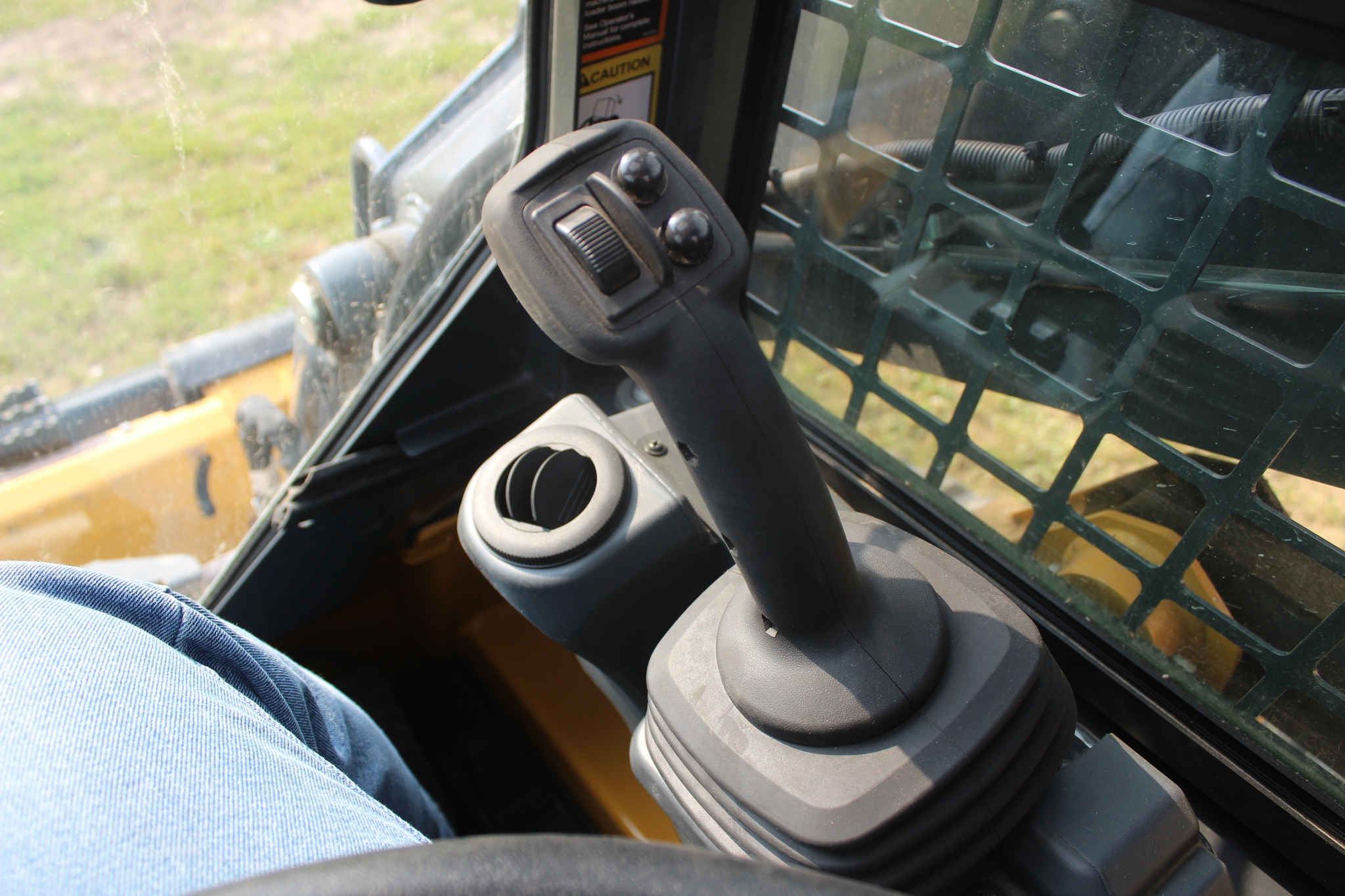 2023 Deere 317G Skid Steer