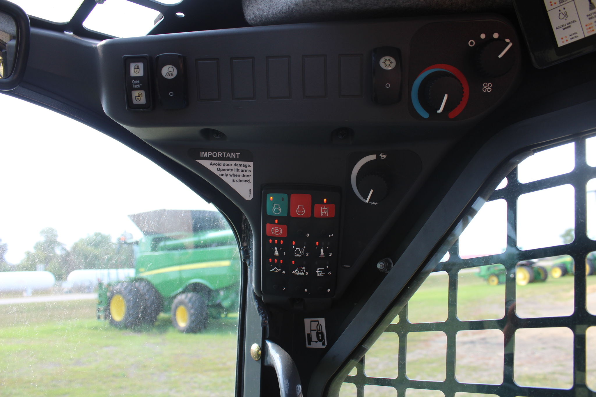 2023 Deere 317G Skid Steer