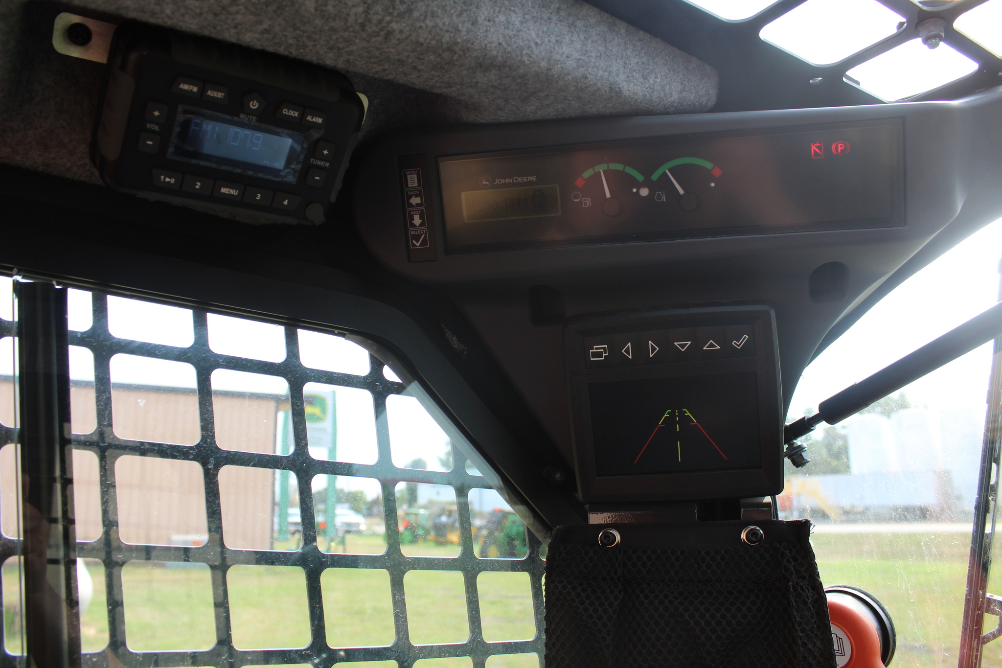 2023 Deere 317G Skid Steer