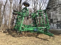 2012 John Deere 2210 Field Cultivator