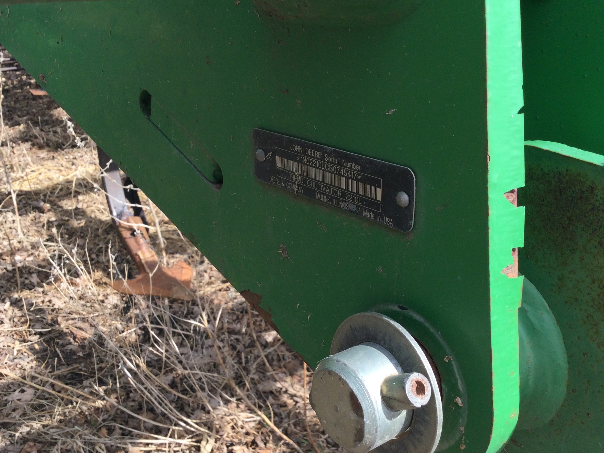 2012 John Deere 2210 Field Cultivator