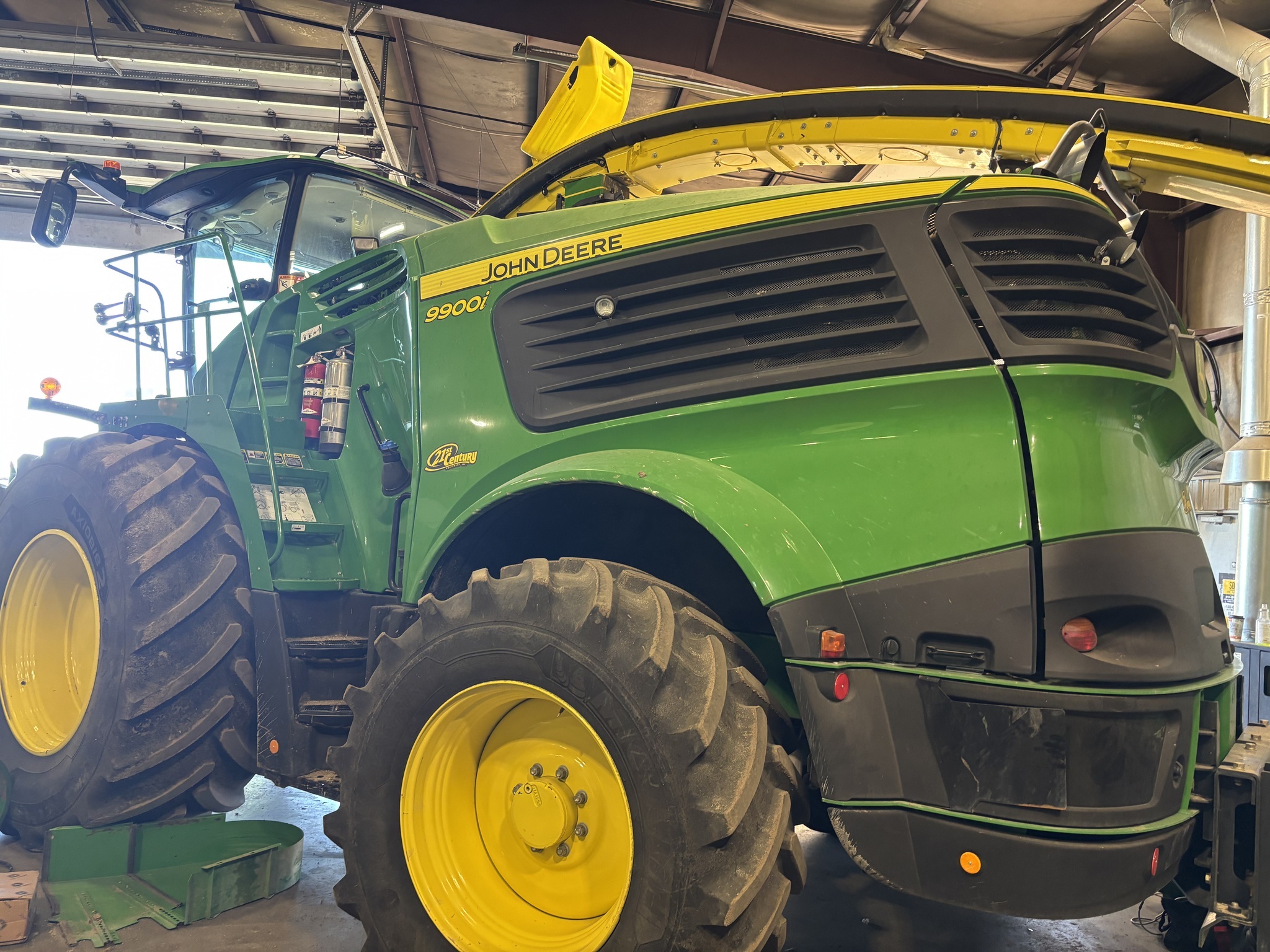 2023 John Deere 9900 Self-Propelled Forage Harvester