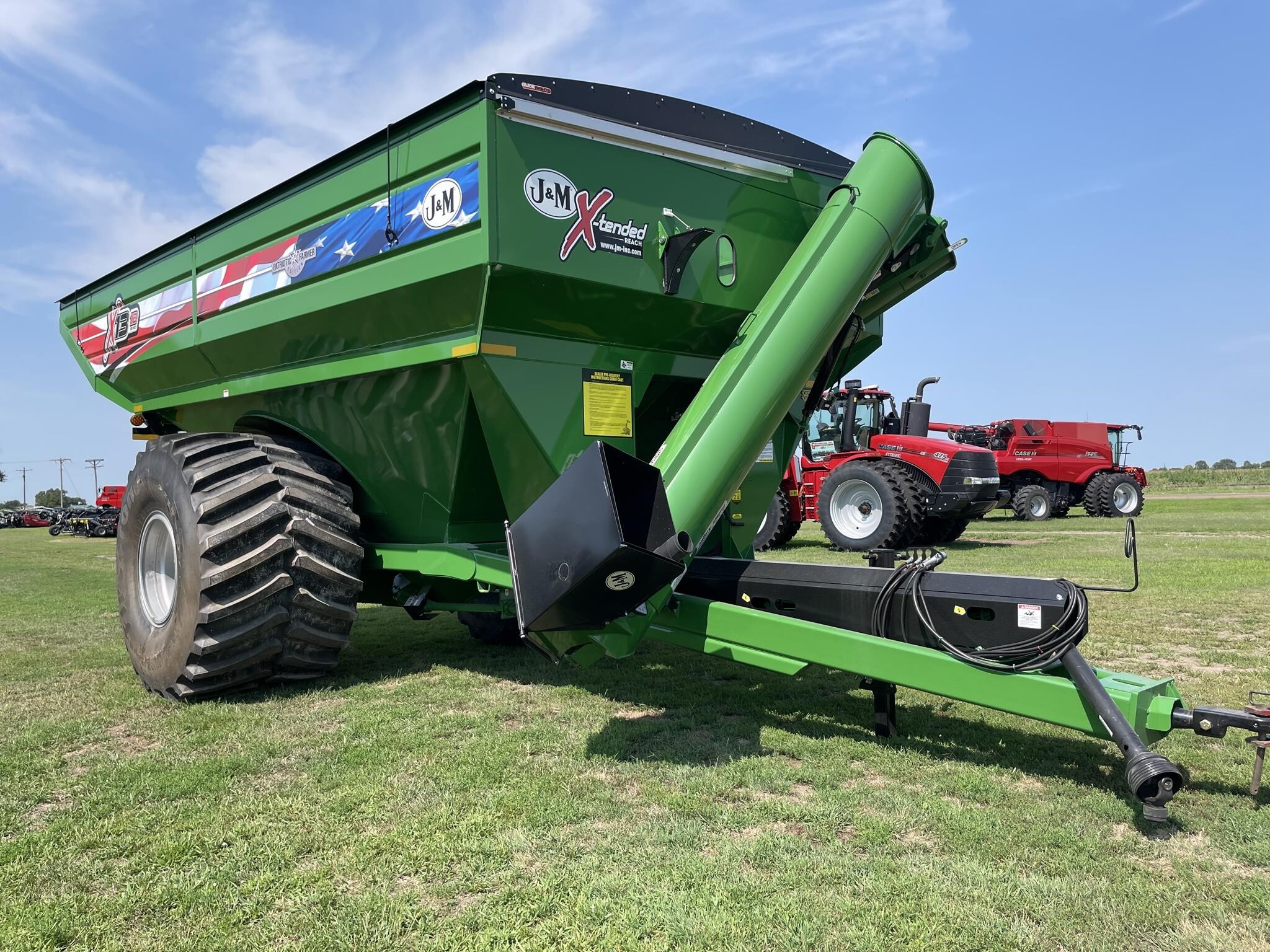 2026 J&M 1312-20S Grain Cart