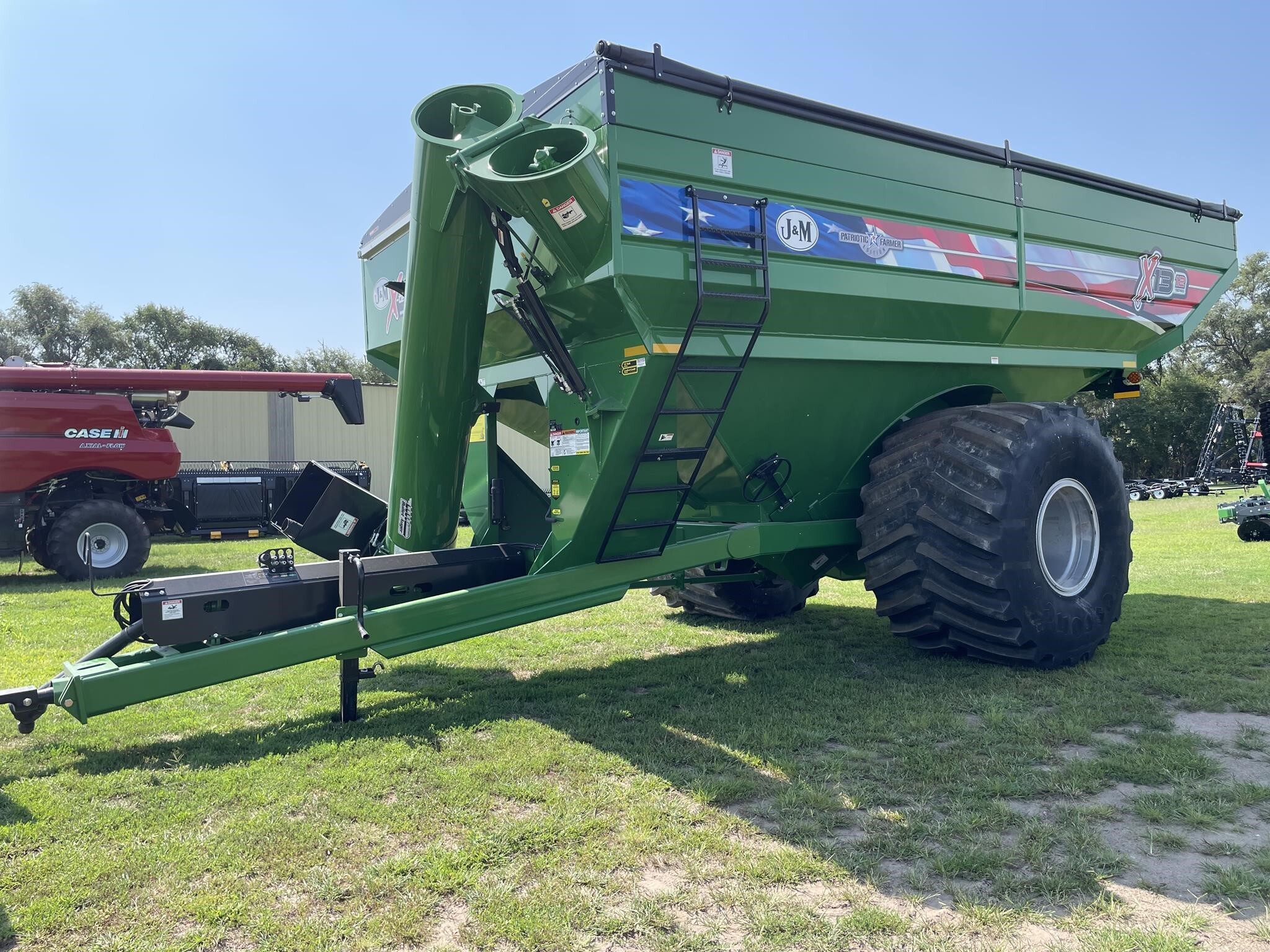 2026 J&M 1312-20S Grain Cart