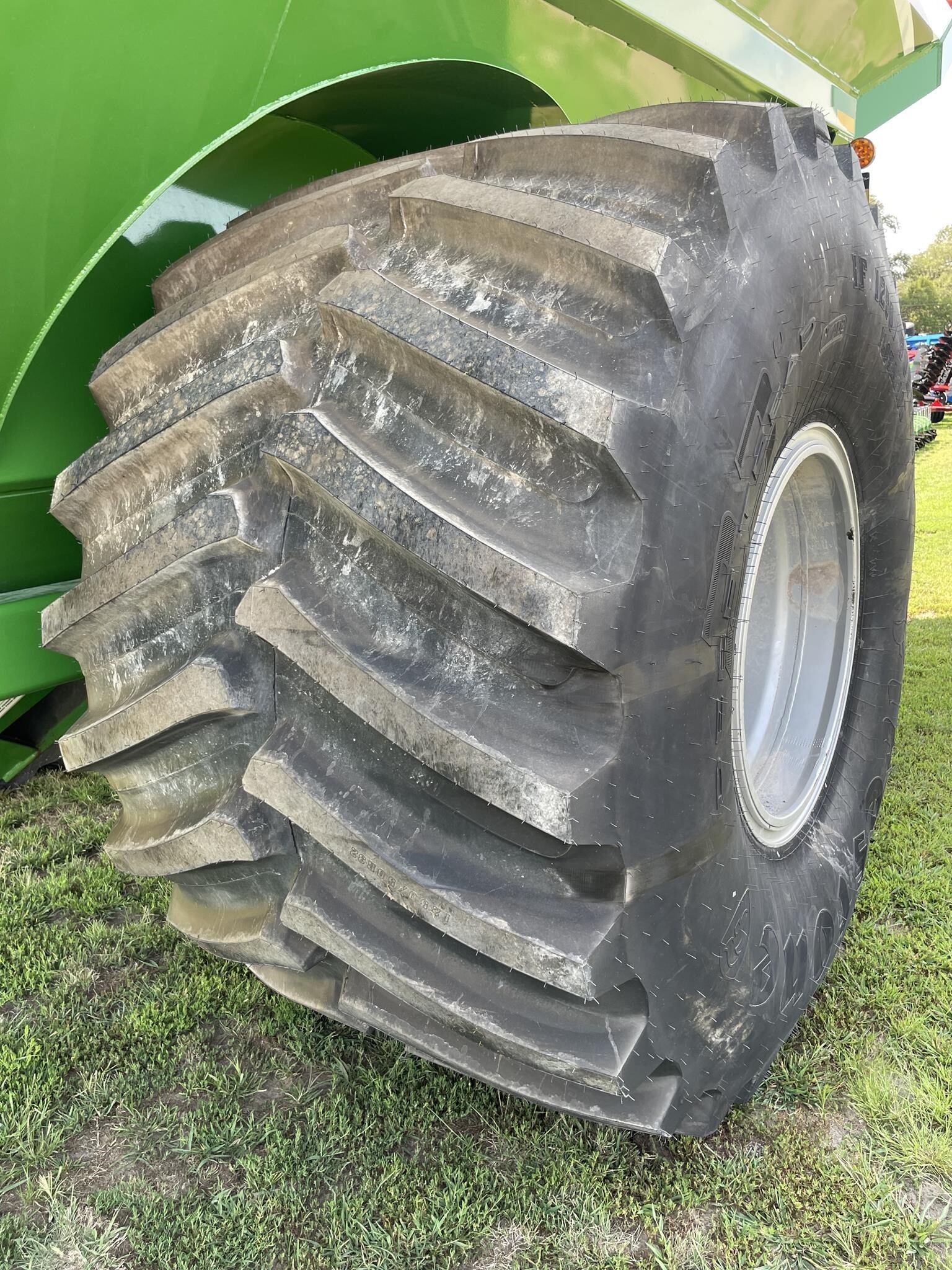 2026 J&M 1312-20S Grain Cart