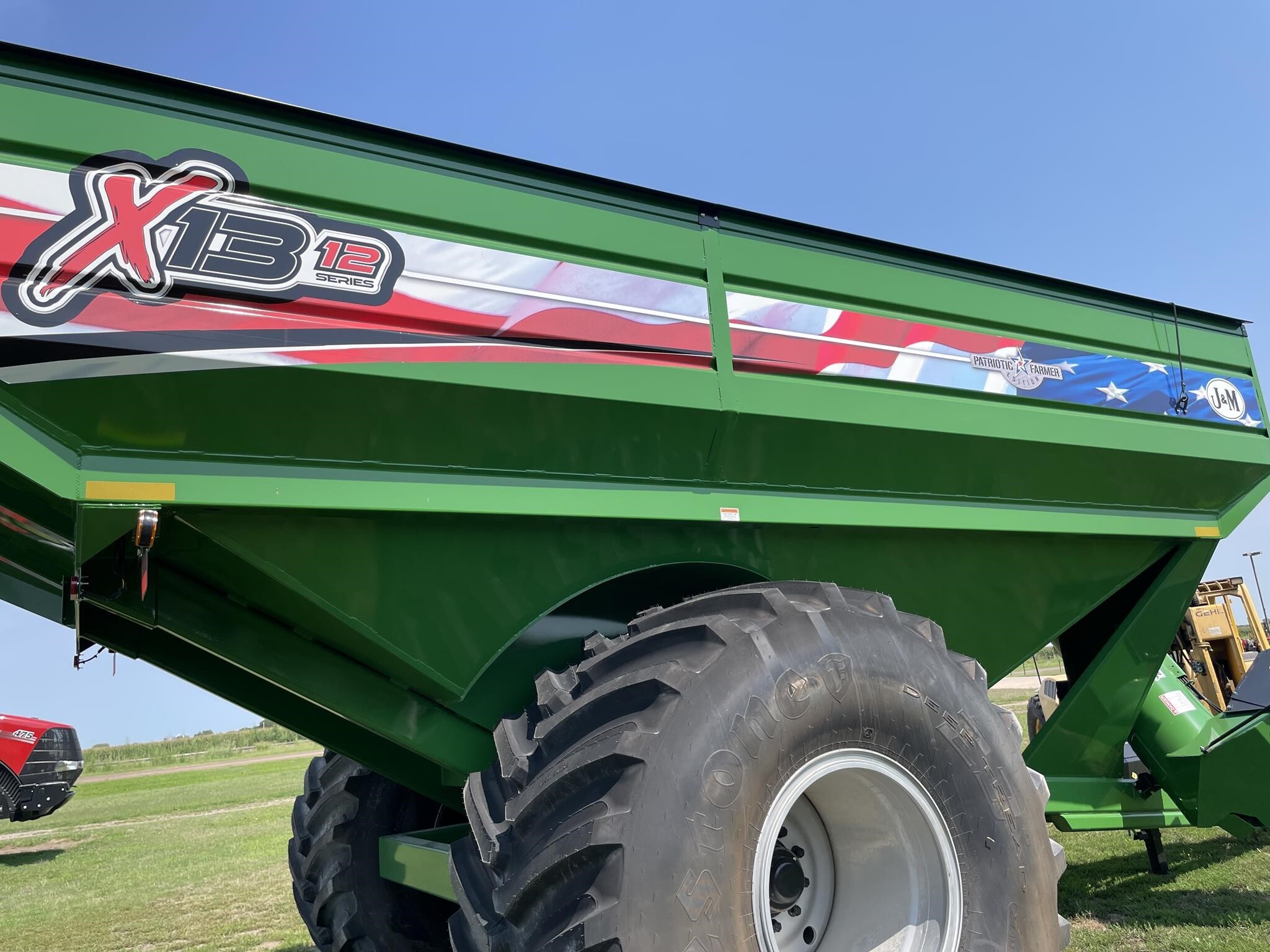 2026 J&M 1312-20S Grain Cart