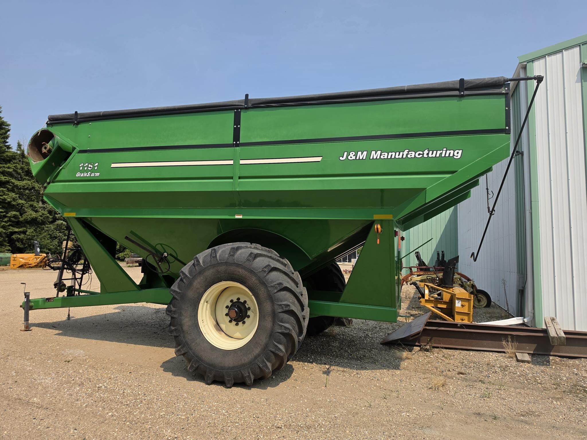 2010 J&M 1151-22S Grain Cart