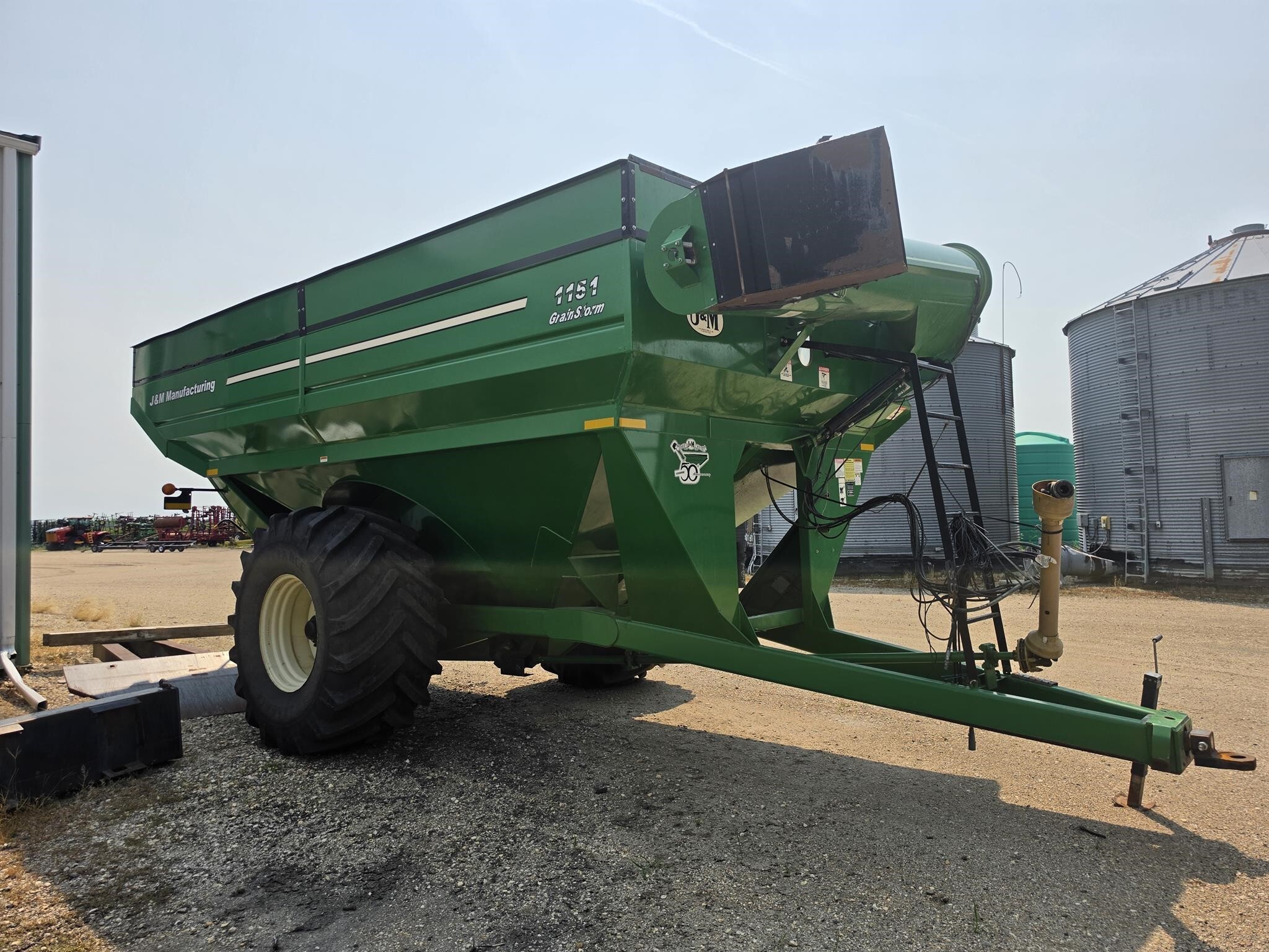 2010 J&M 1151-22S Grain Cart