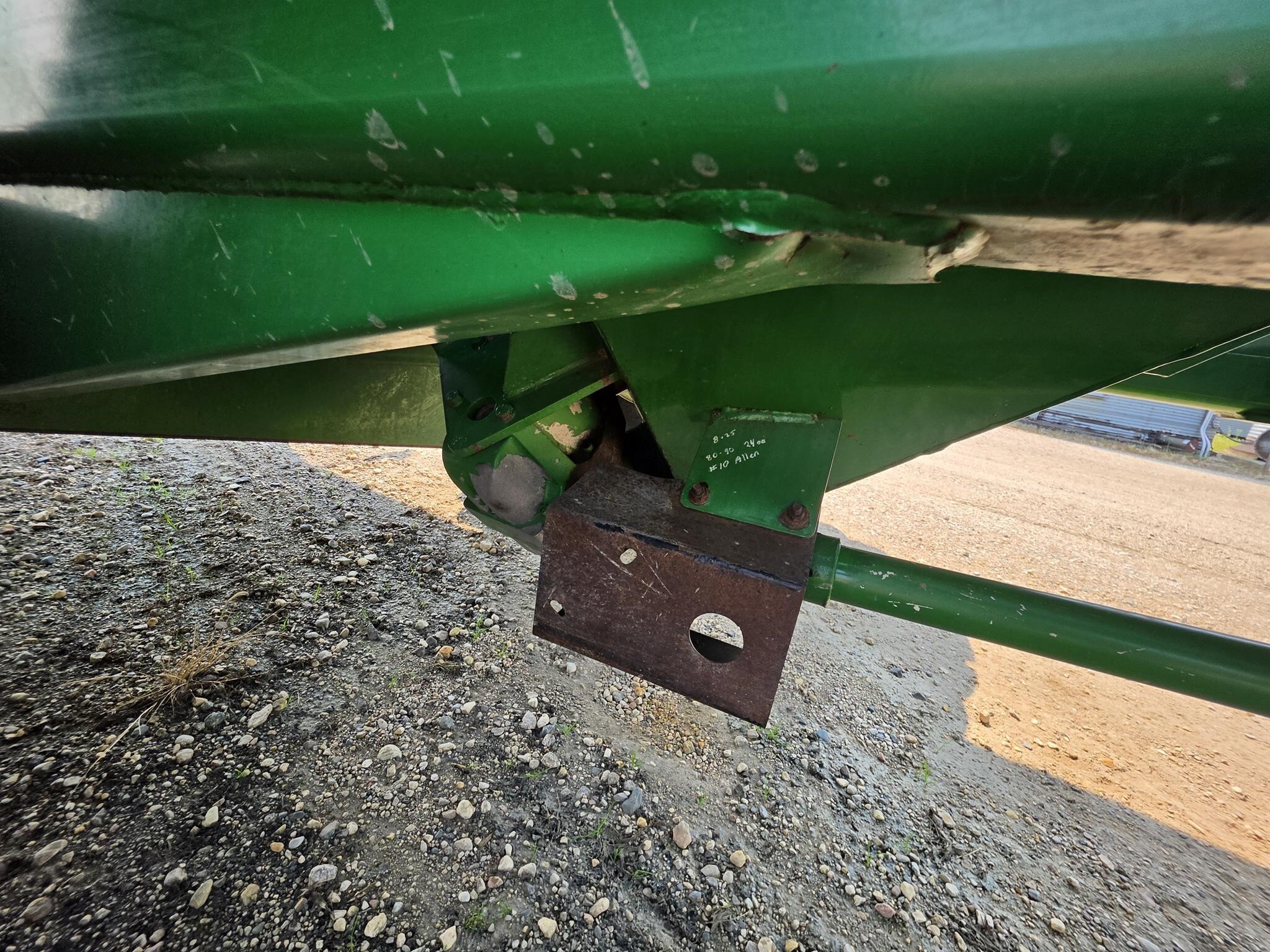 2010 J&M 1151-22S Grain Cart