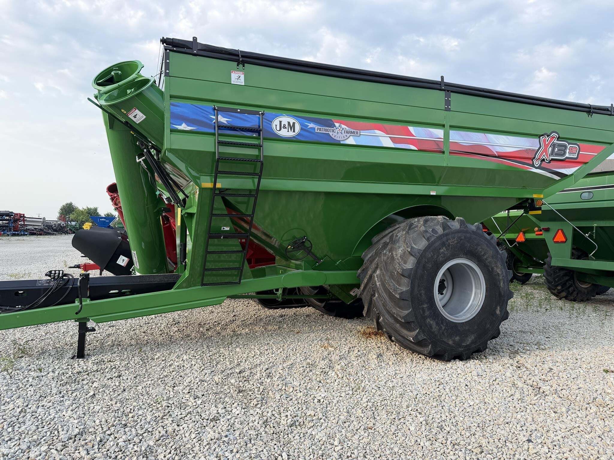 2026 J&M 1312 Grain Cart