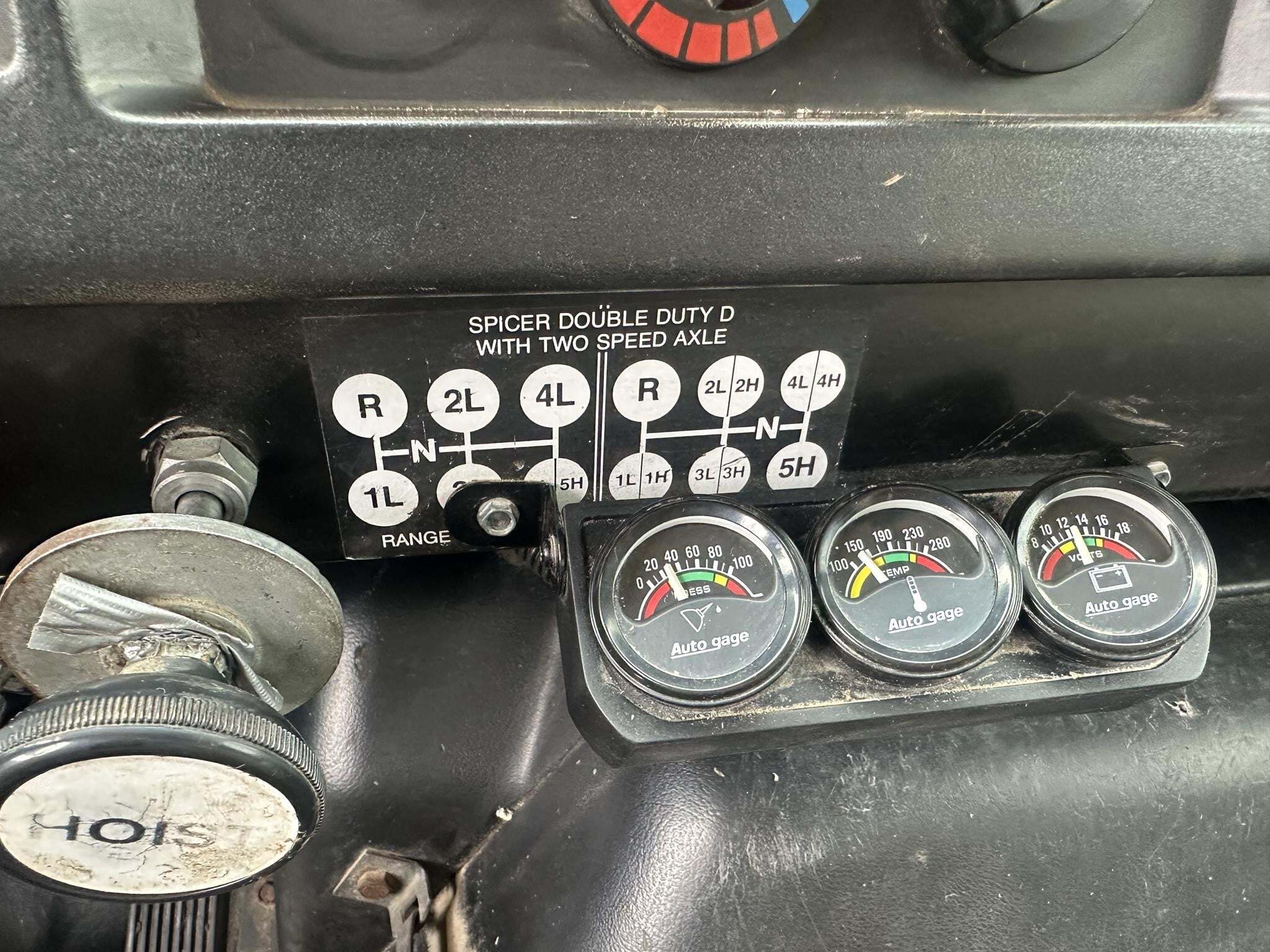 1990 International 4900 Semi Trucks/Trailer
