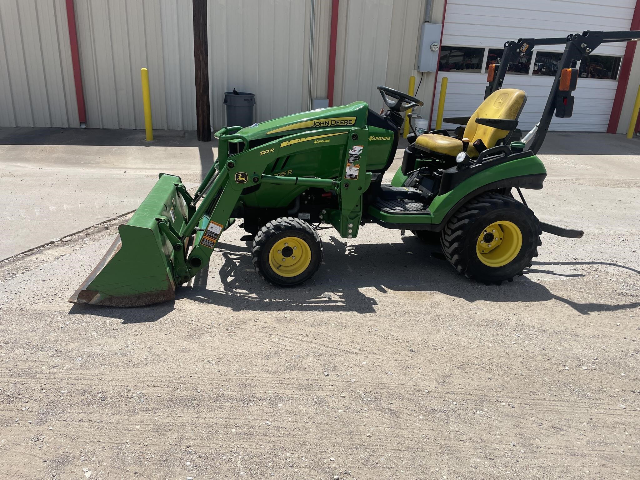 2018 John Deere 1025R Tractor