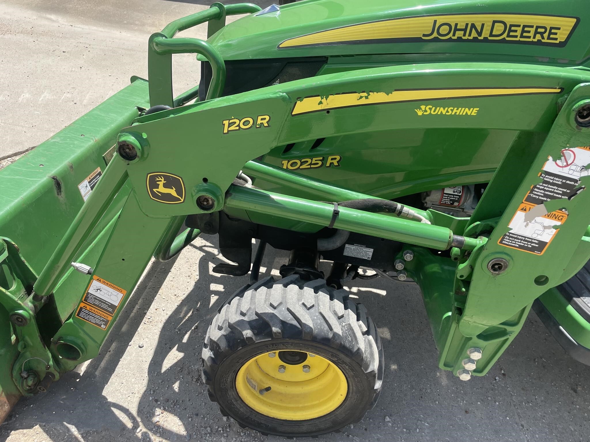 2018 John Deere 1025R Tractor