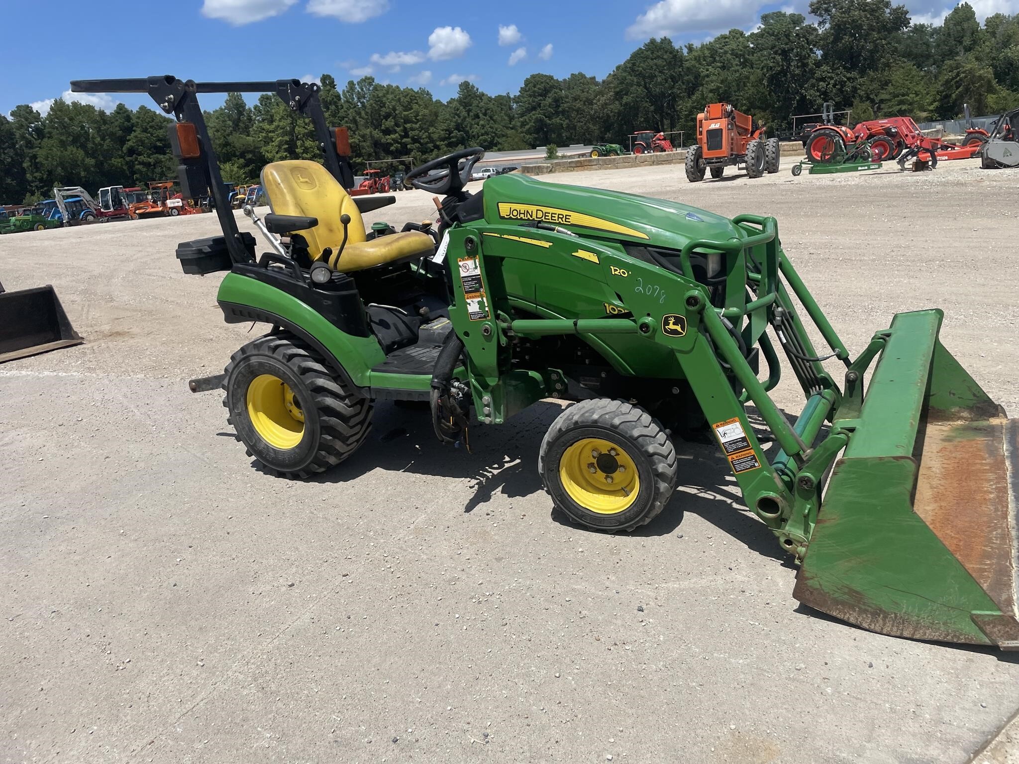 2018 John Deere 1025R Tractor