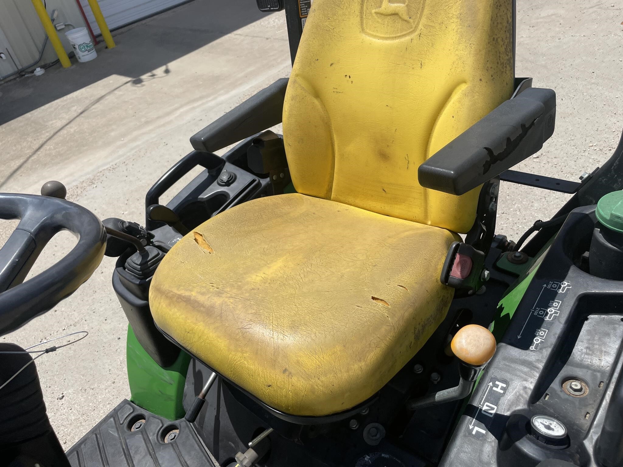 2018 John Deere 1025R Tractor