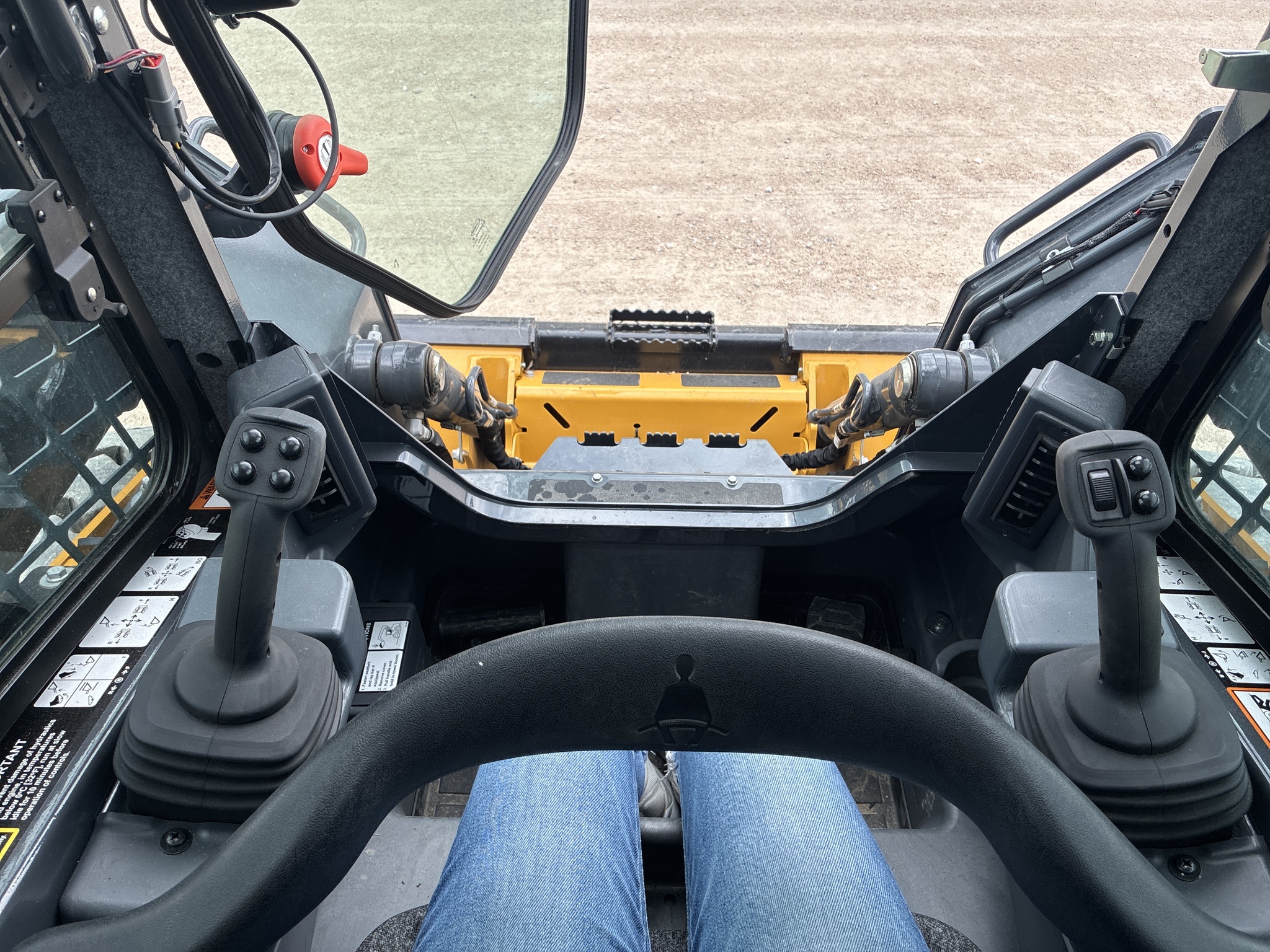 2025 Deere 324G Skid Steer