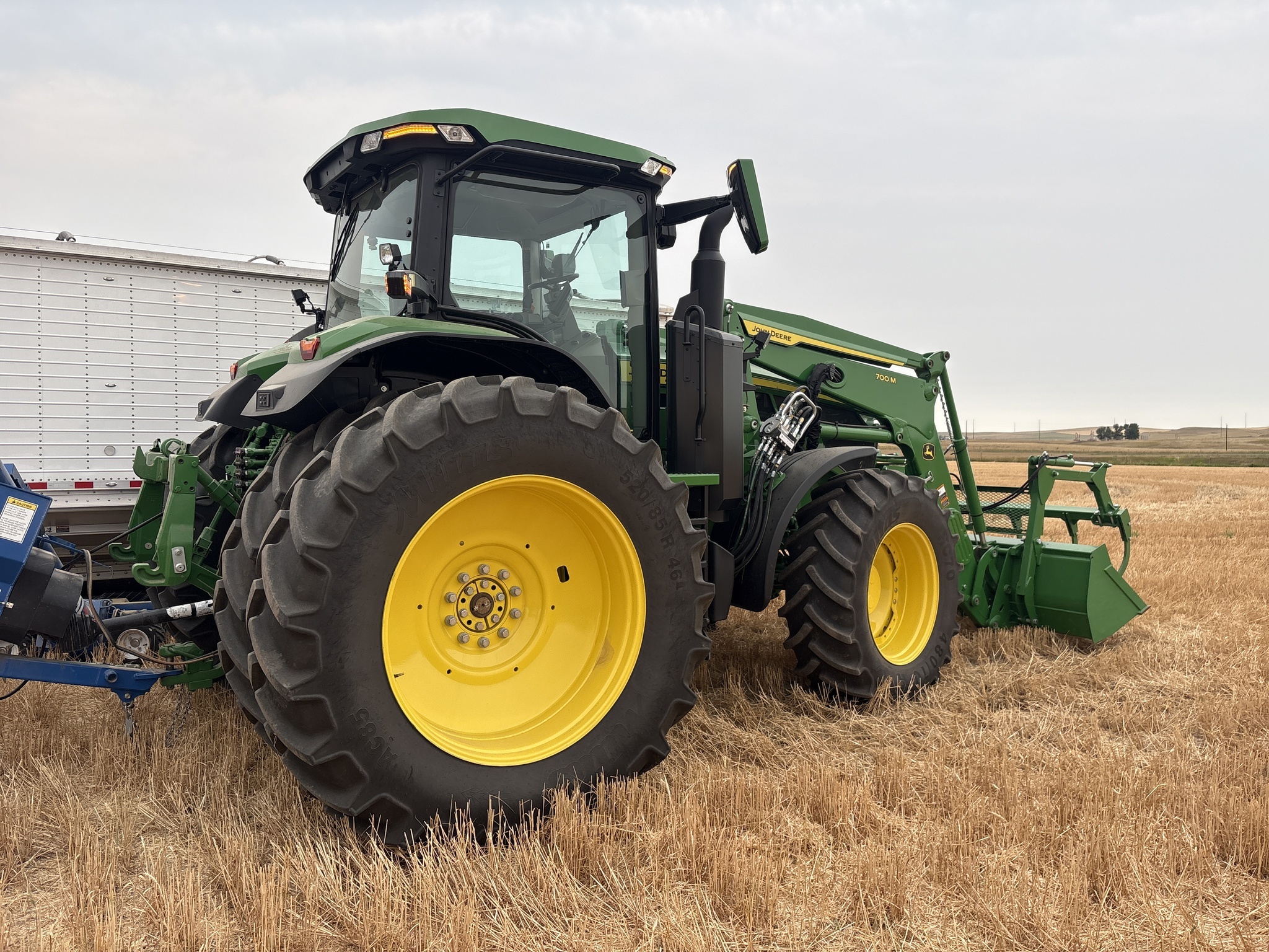 2025 John Deere 7R 230 Tractor