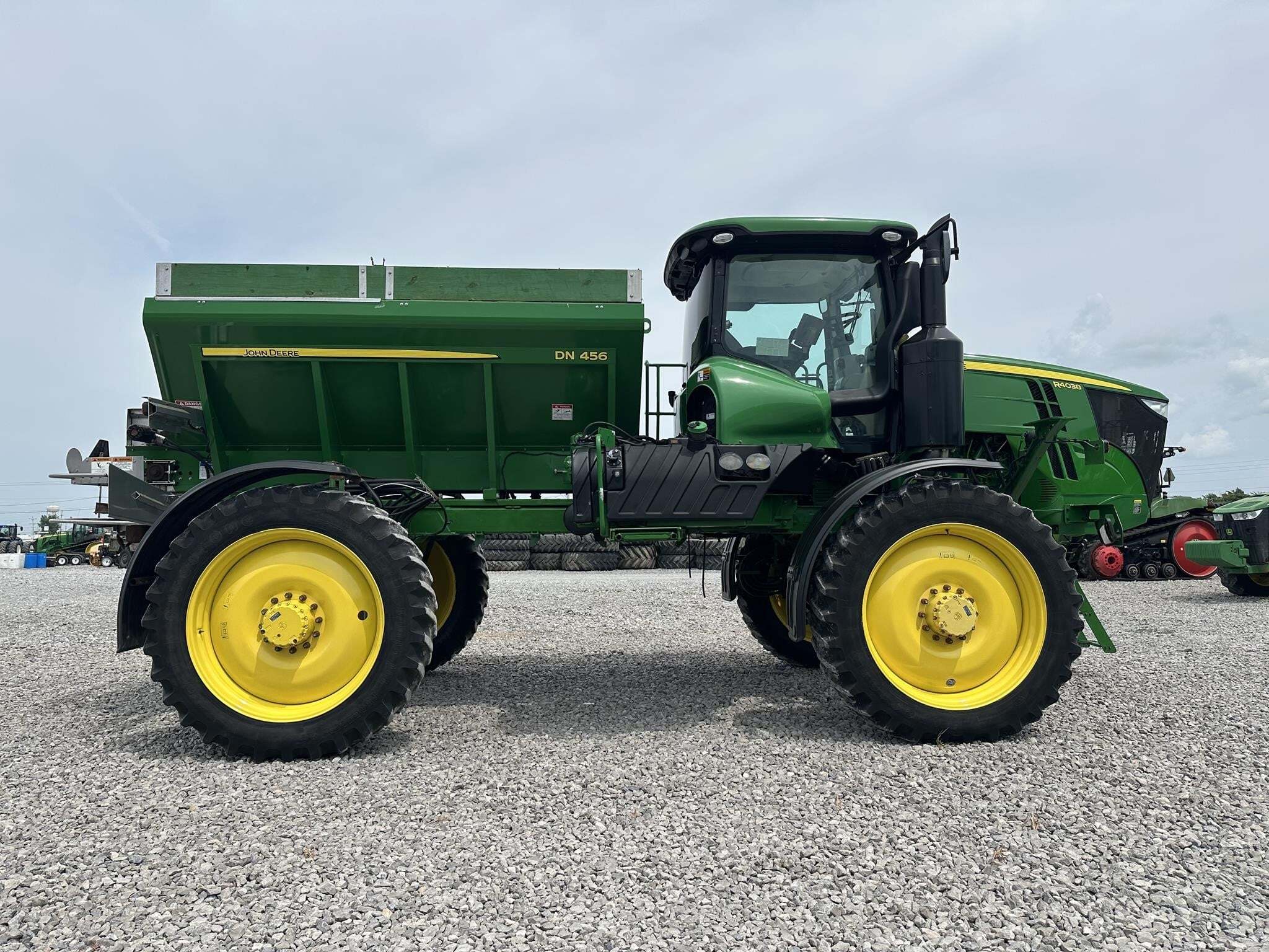 2018 John Deere R4038 Self-Propelled Sprayer