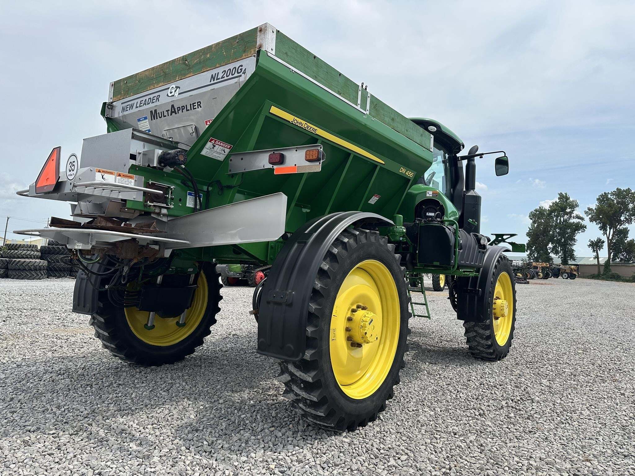 2018 John Deere R4038 Self-Propelled Sprayer