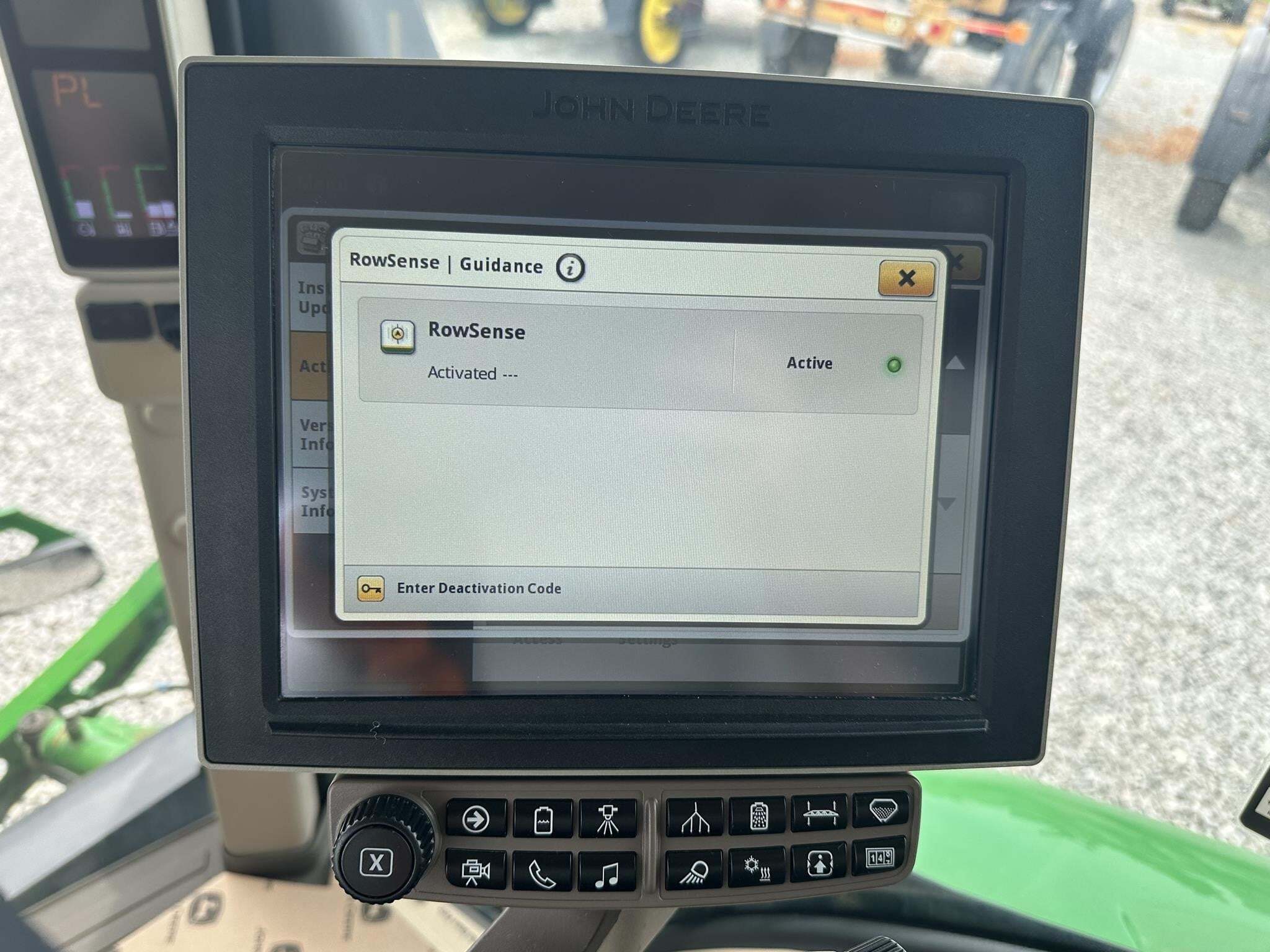 2018 John Deere R4038 Self-Propelled Sprayer