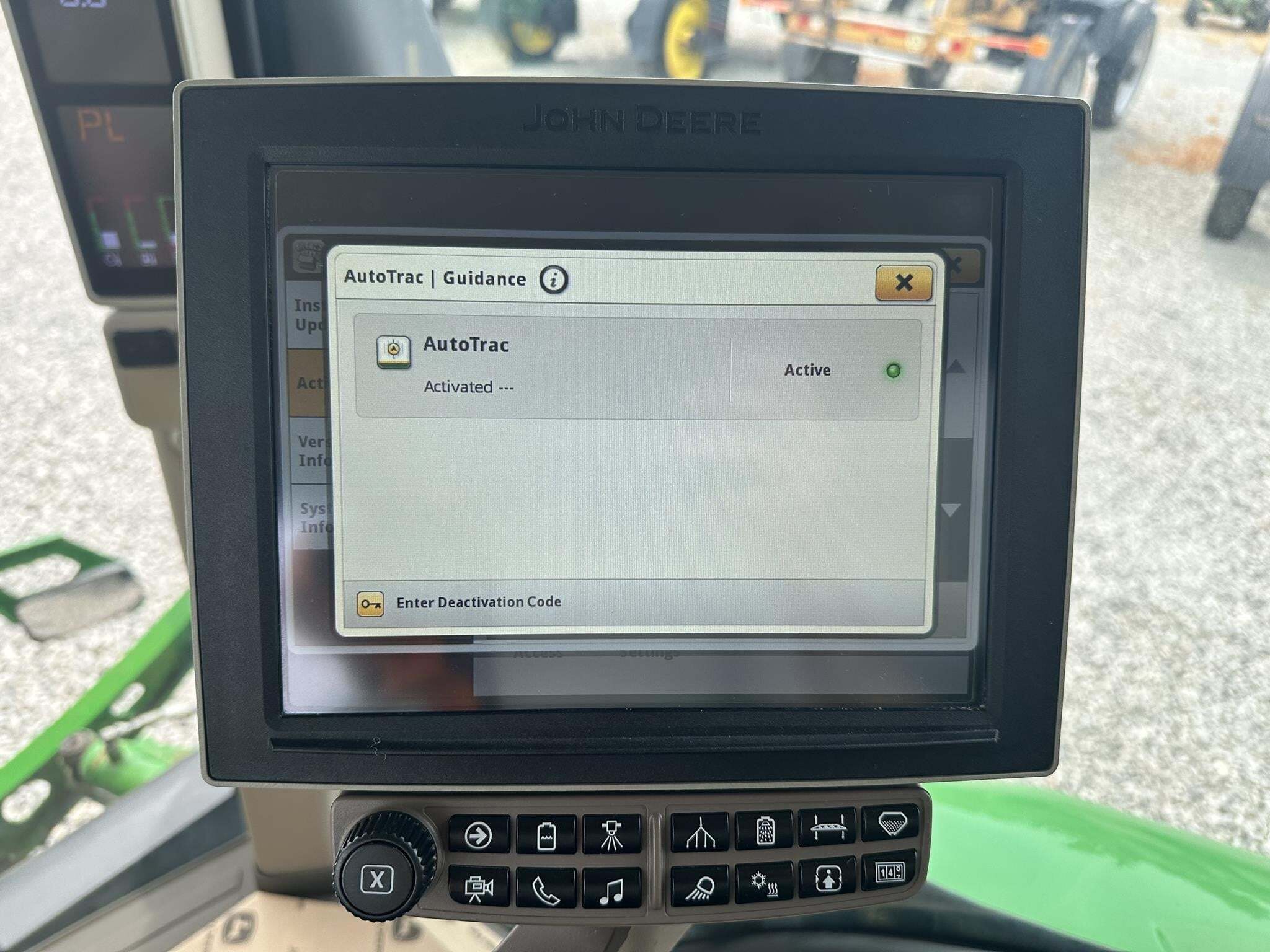 2018 John Deere R4038 Self-Propelled Sprayer