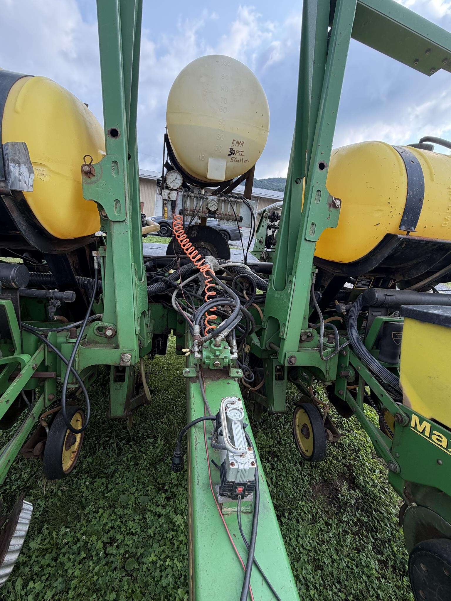 2002 John Deere 1760NT Planter