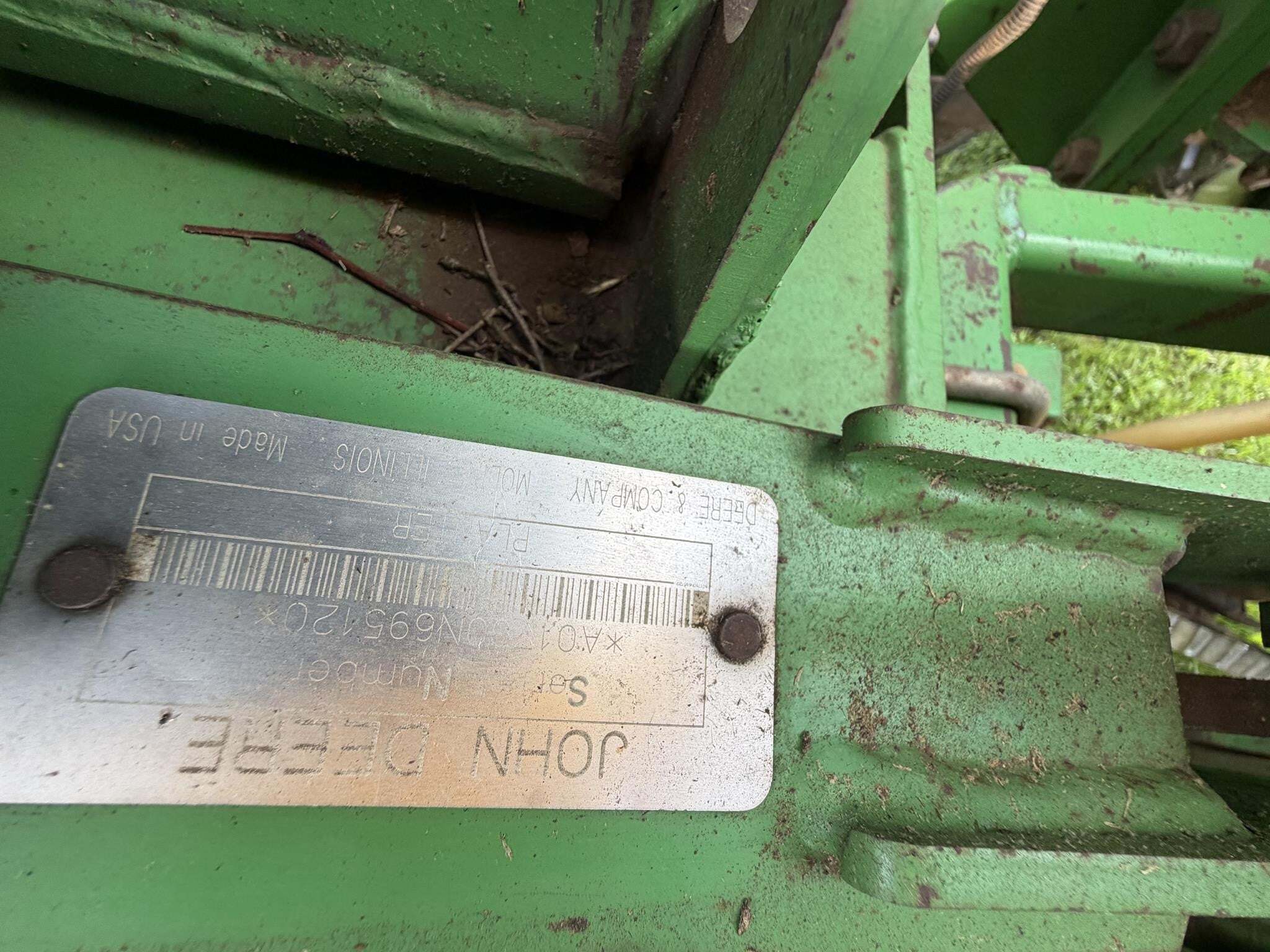 2002 John Deere 1760NT Planter