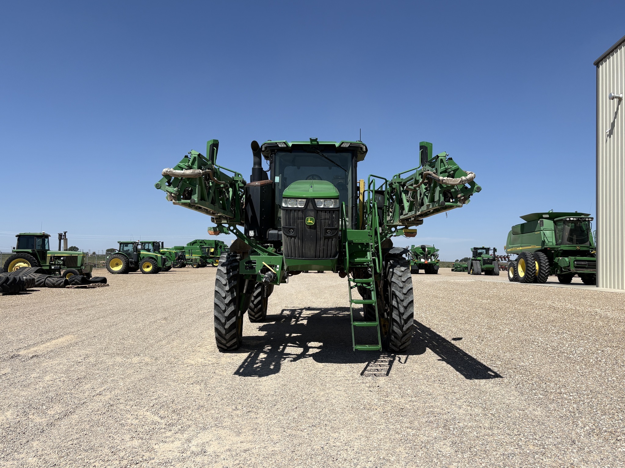 2022 John Deere 410R Self-Propelled Sprayer