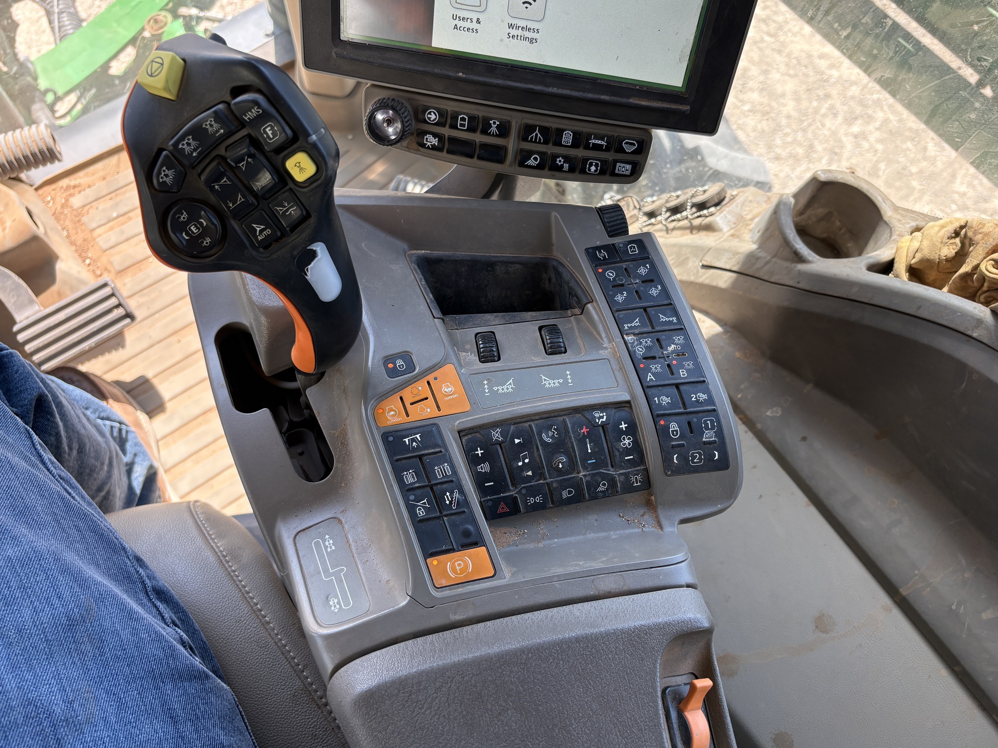2022 John Deere 410R Self-Propelled Sprayer
