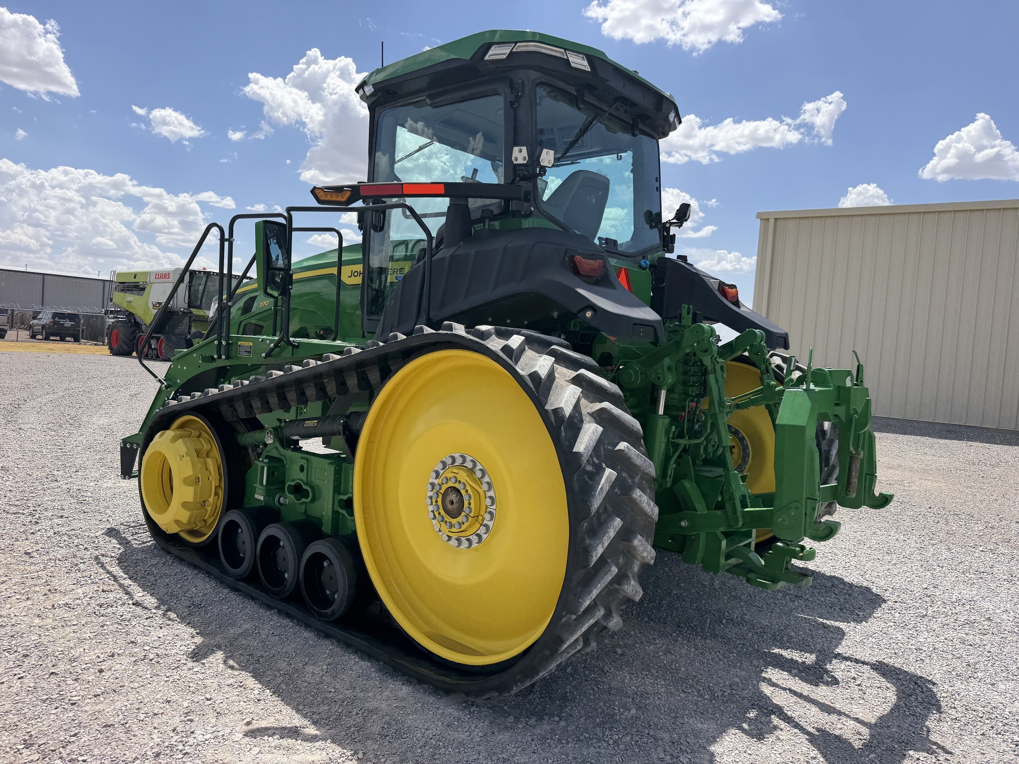 2025 John Deere 8RT 370 Tractor