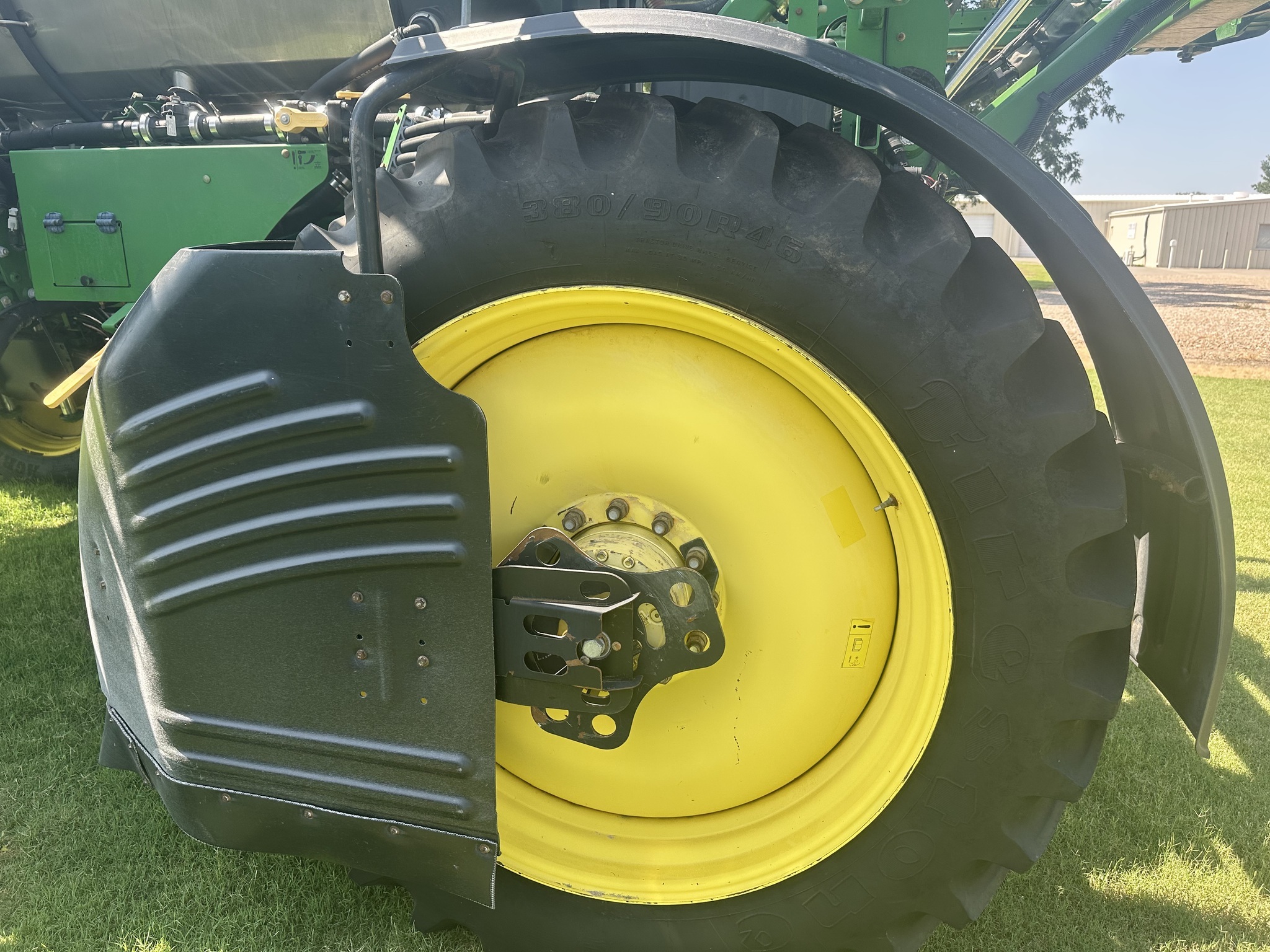 2015 John Deere R4030 Self-Propelled Sprayer