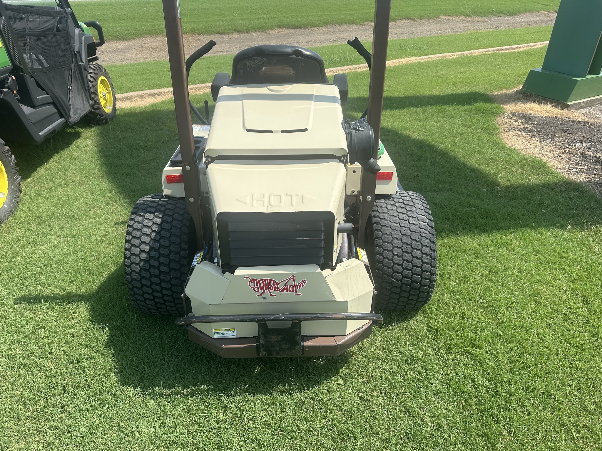 2020 Grasshopper 325D Lawn Mower