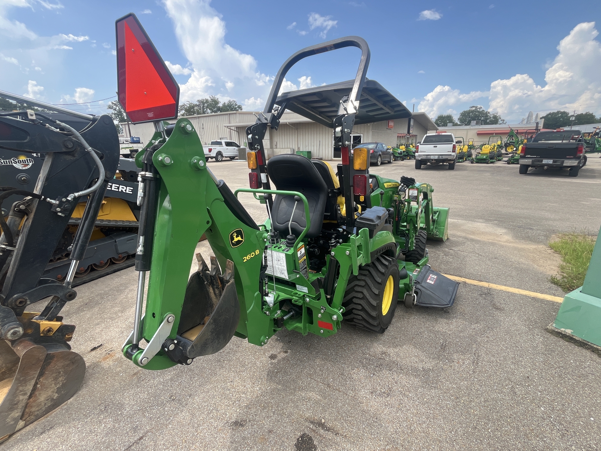 2024 John Deere 1025R Tractor
