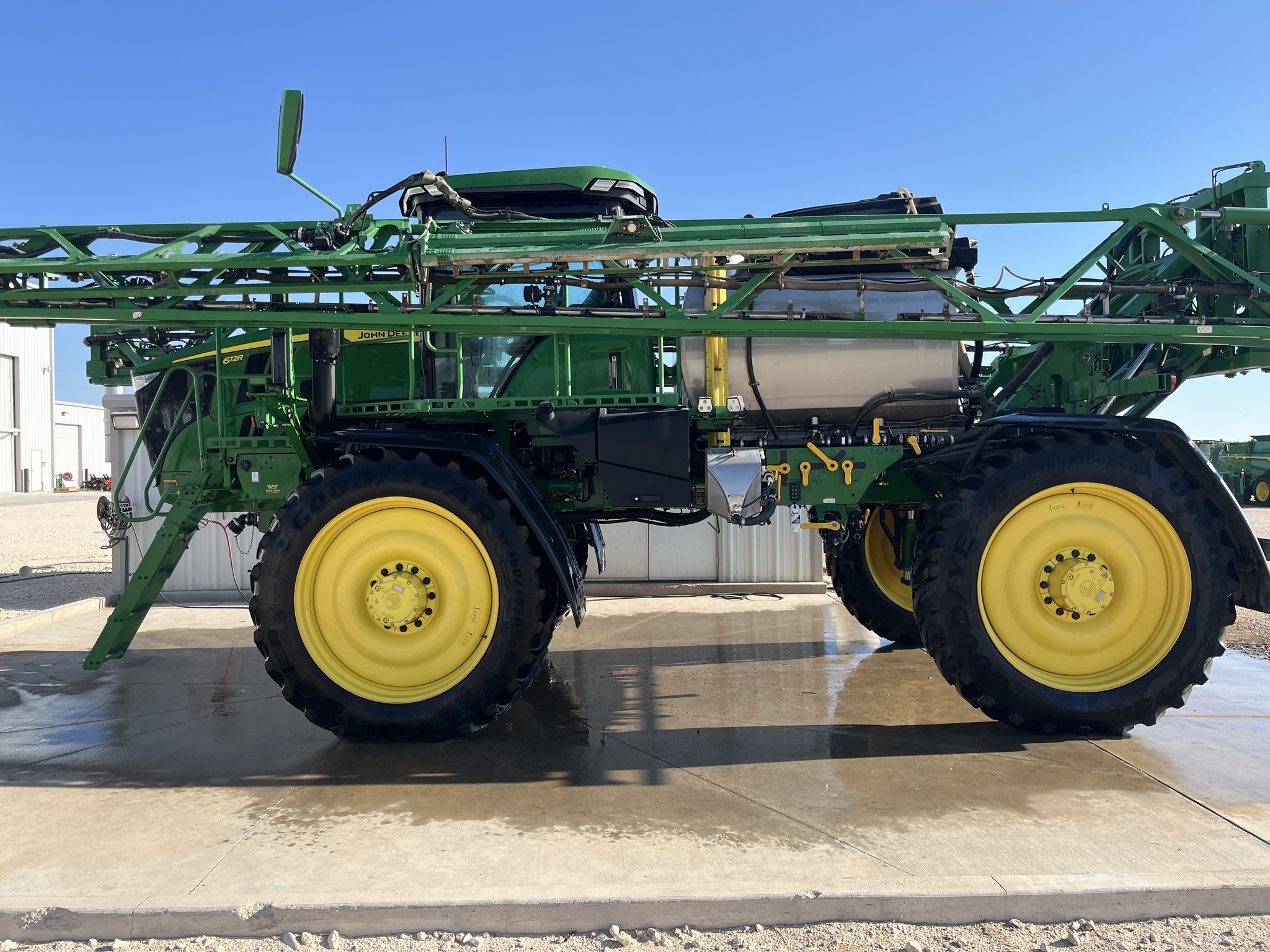 2023 John Deere 612R Self-Propelled Sprayer