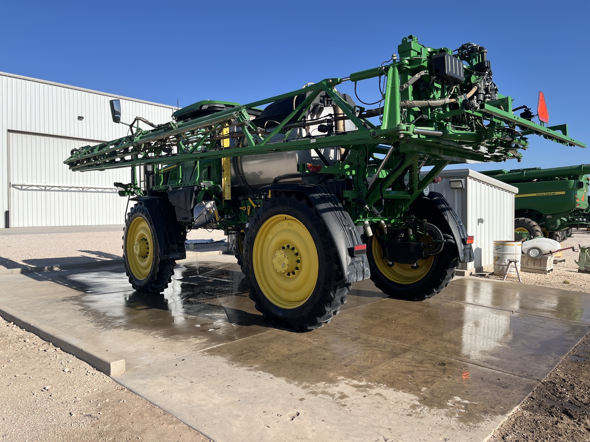 2023 John Deere 612R Self-Propelled Sprayer