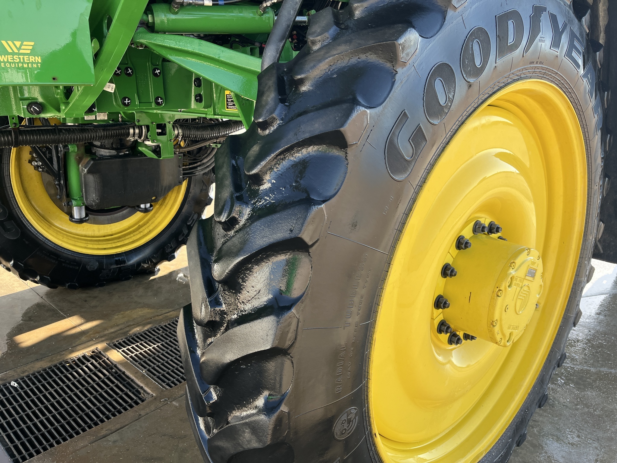 2023 John Deere 612R Self-Propelled Sprayer