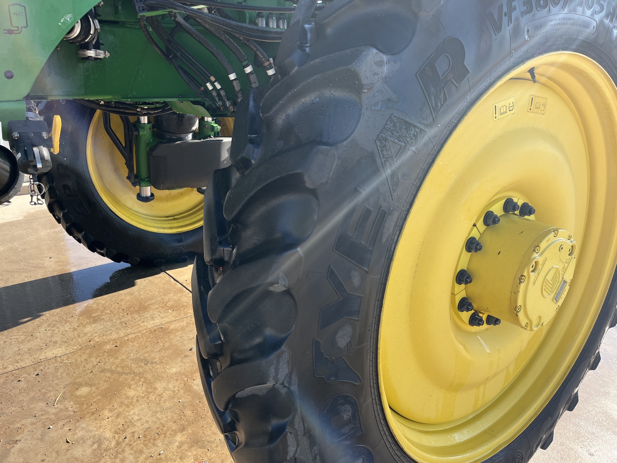 2023 John Deere 612R Self-Propelled Sprayer