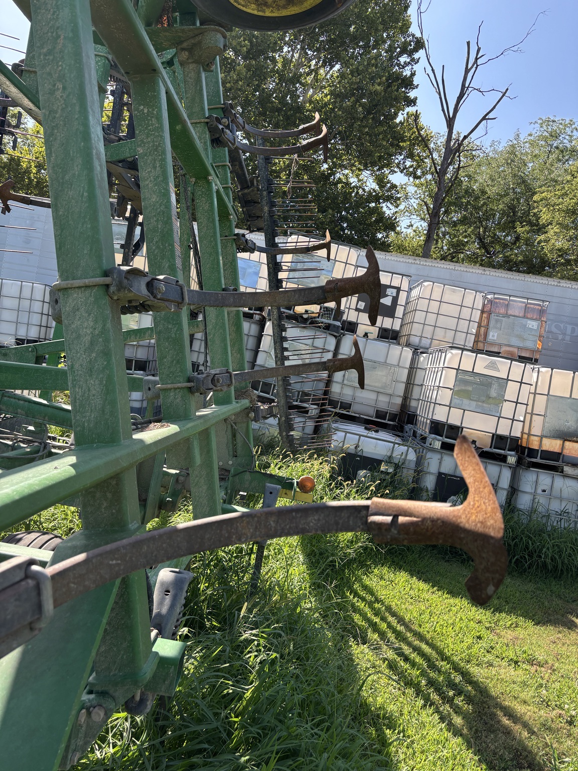 2012 John Deere 2210 Field Cultivator