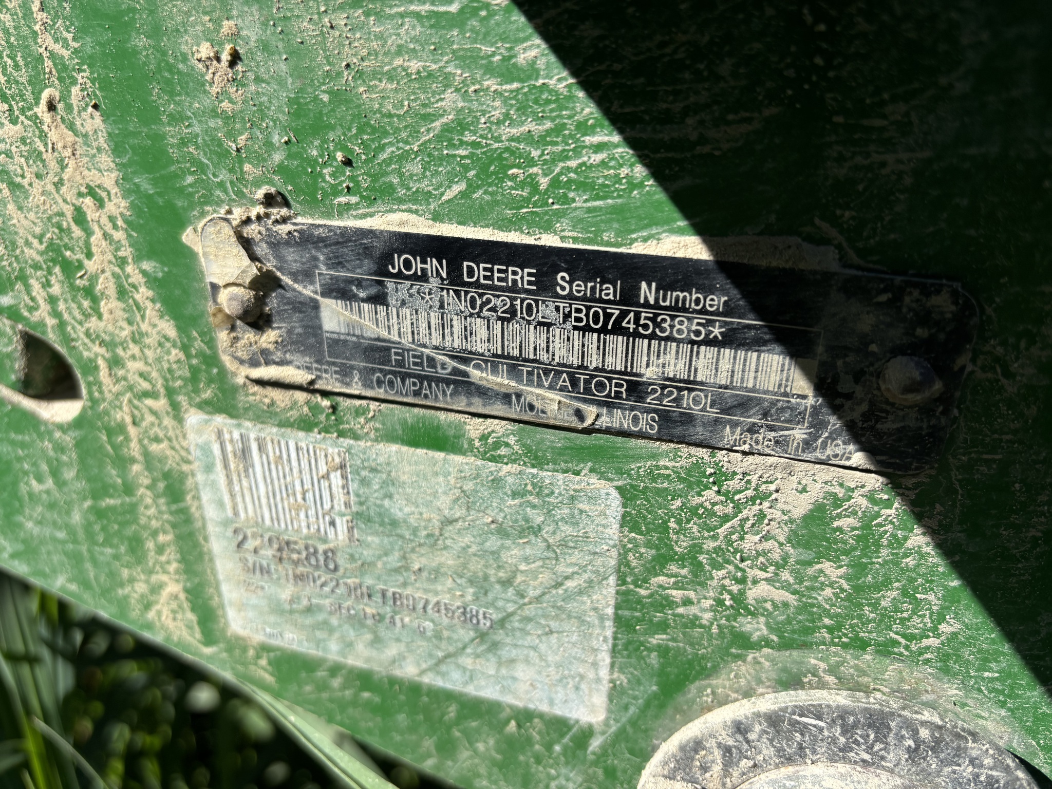 2012 John Deere 2210 Field Cultivator