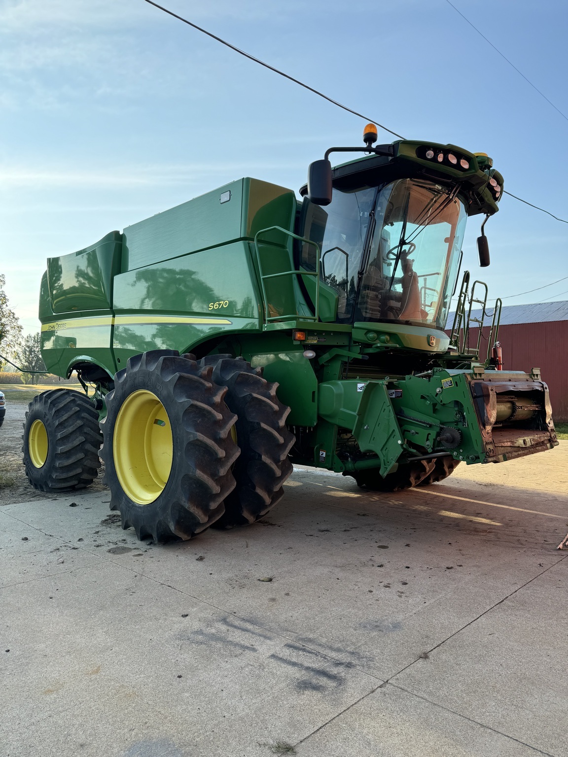 2012 John Deere S670 Combine