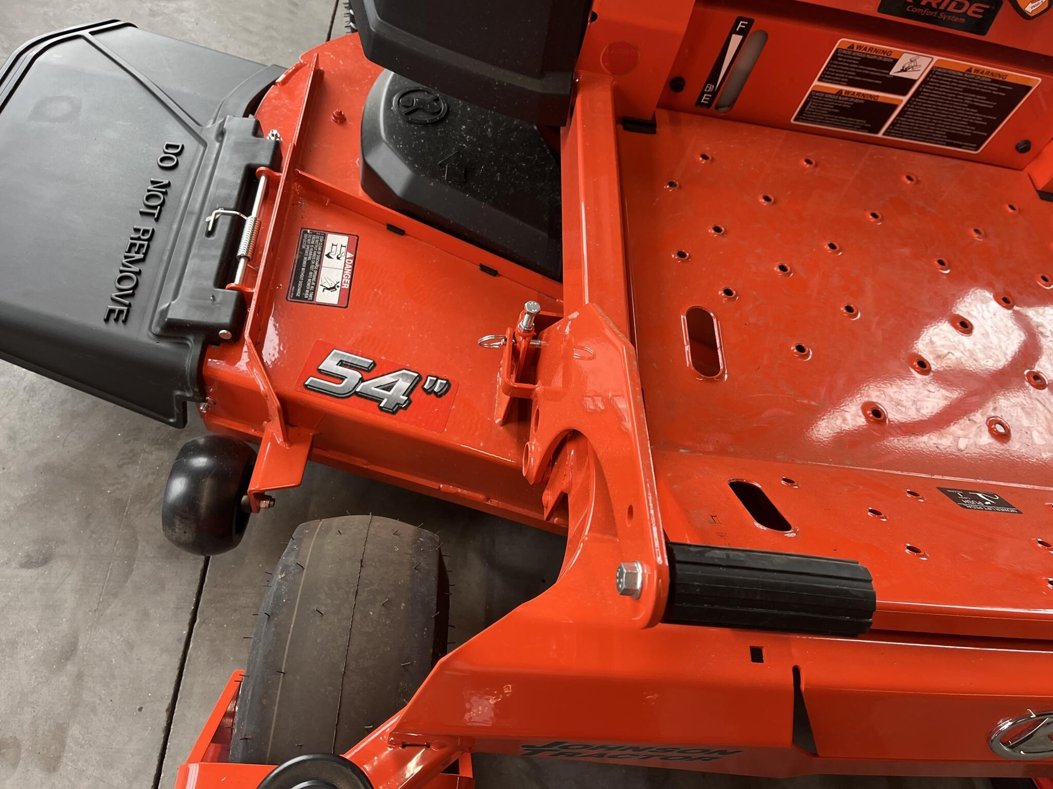 2026 Kubota Z252 Lawn Mower