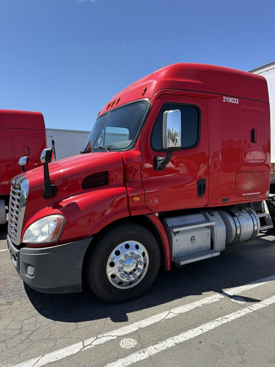 2019 Freightliner CASCADIA 116 Semi Trucks/Trailer