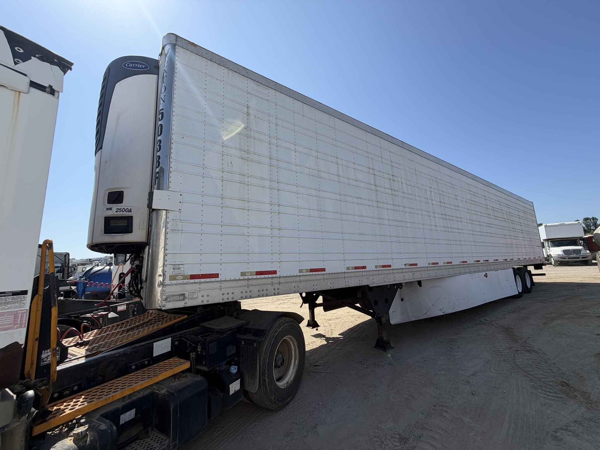 2010 Utility 53 FT REEFER Box Trucks/Trailer