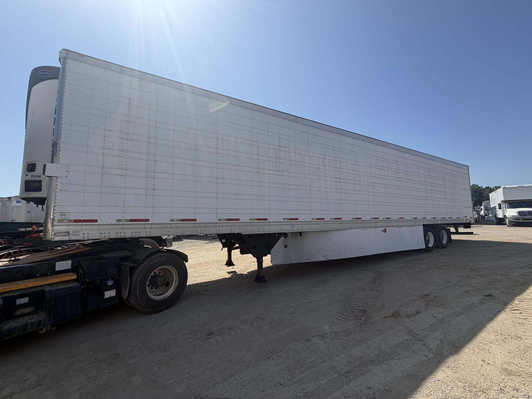 2010 Utility 53 FT REEFER Box Trucks/Trailer