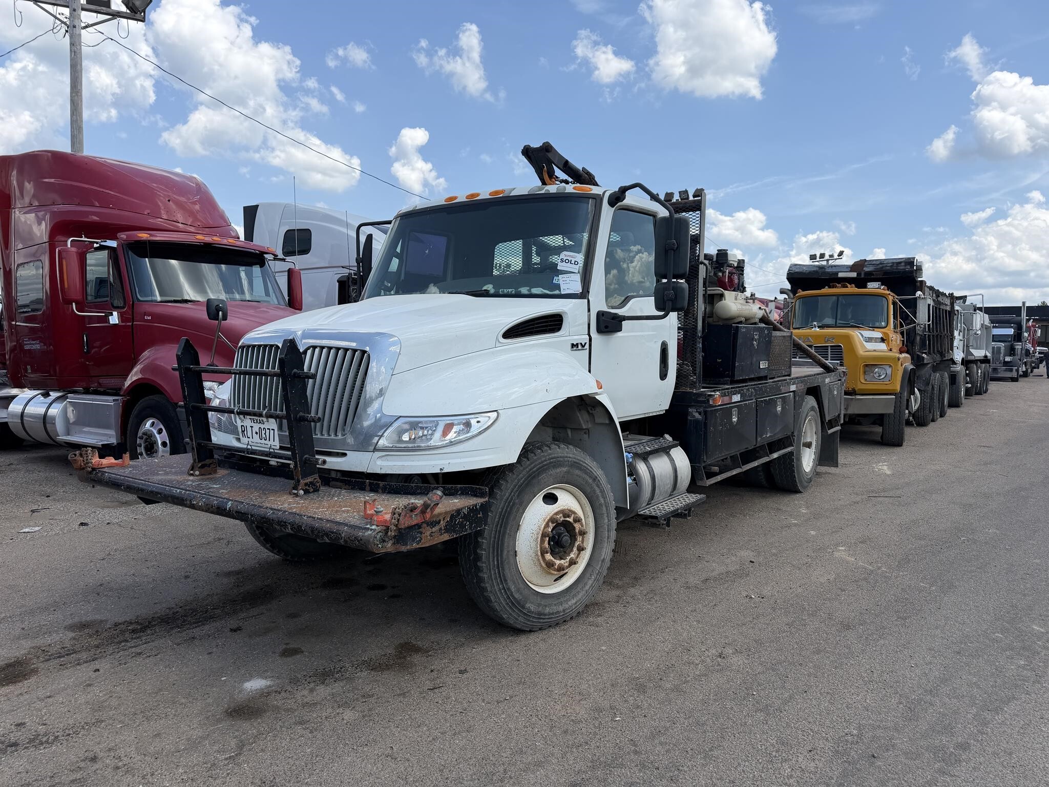 2022 International MV Box Trucks/Trailer