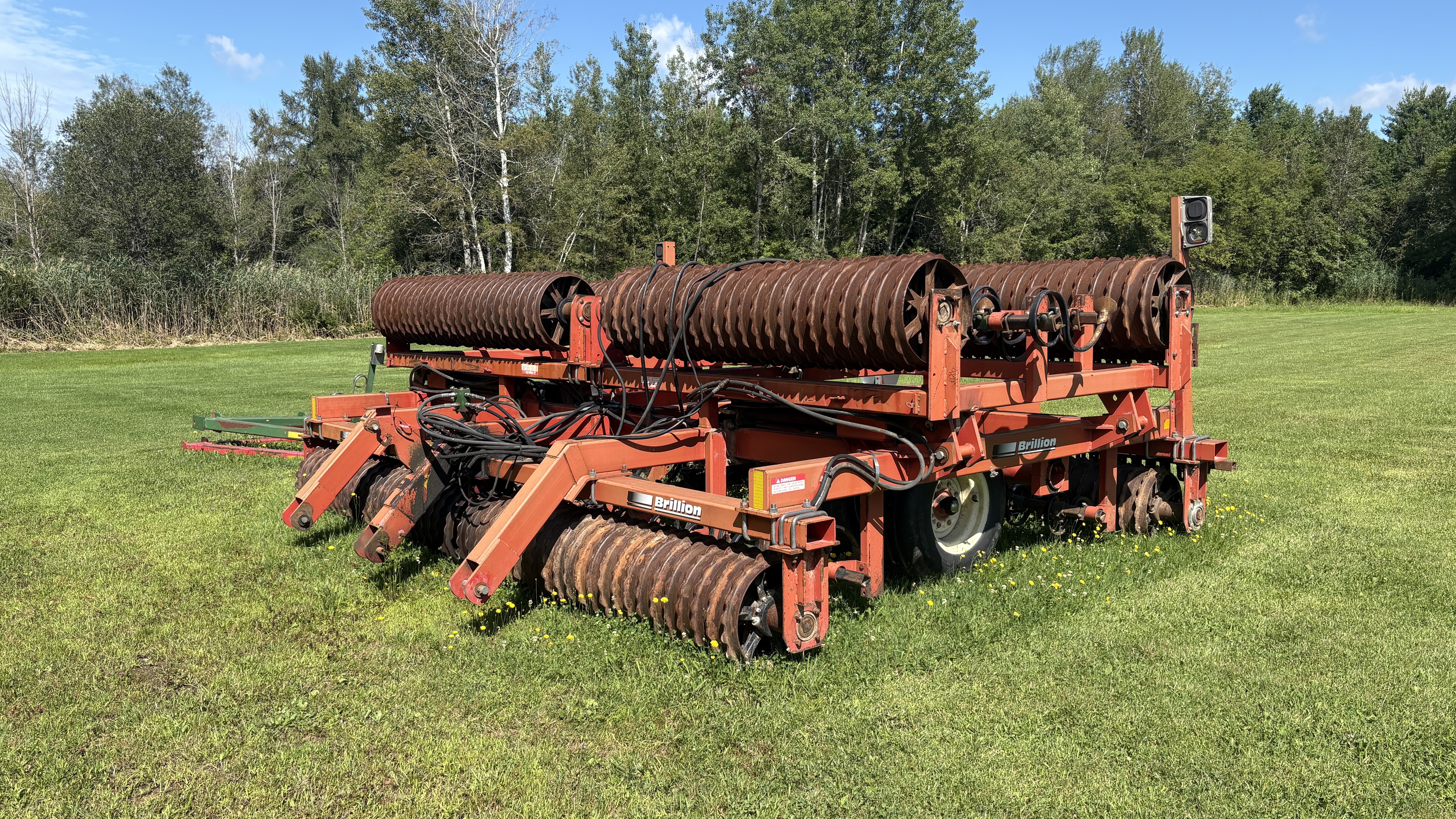  Brillion WL360 Mulchers / Cultipacker