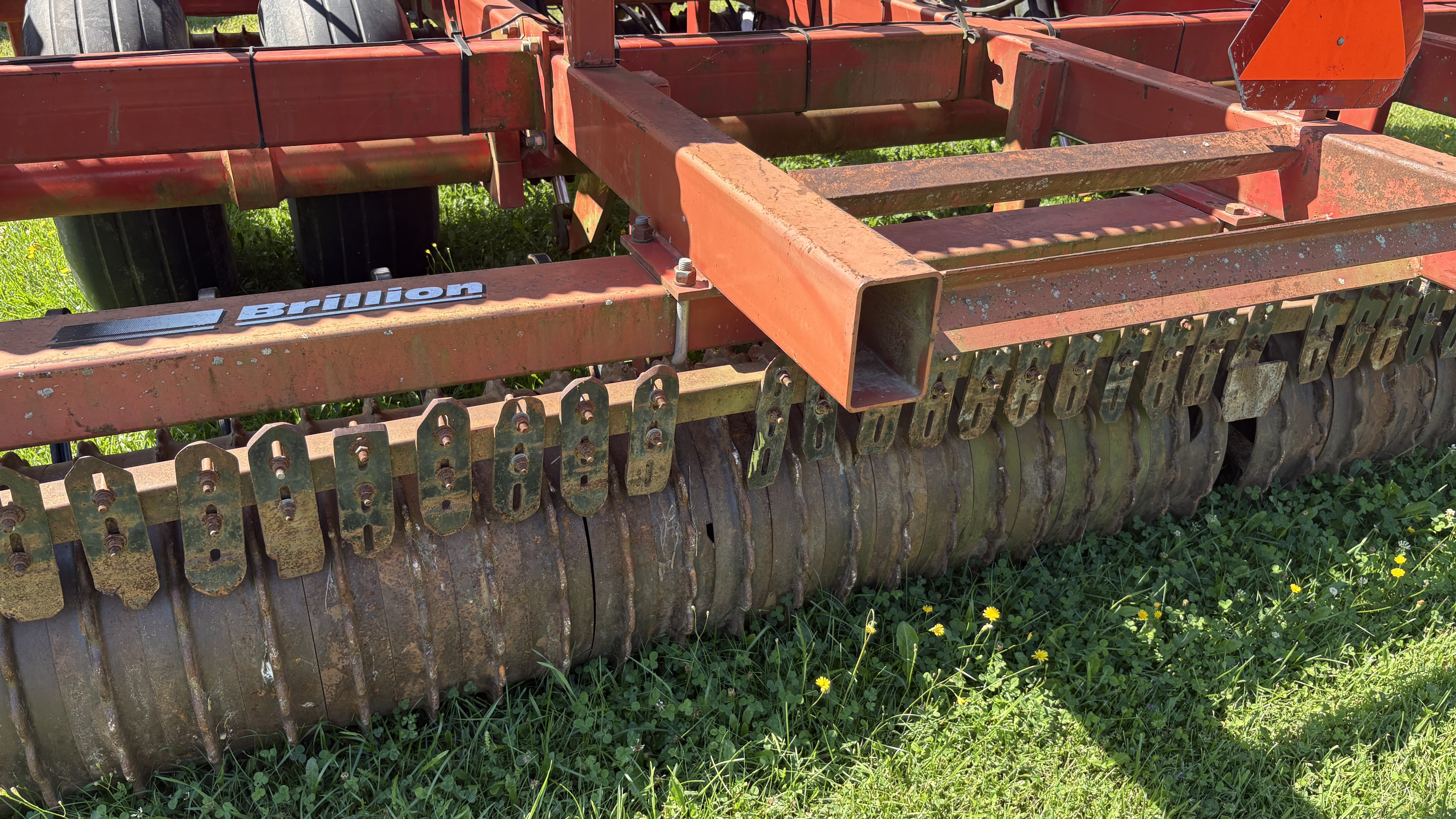  Brillion WL360 Mulchers / Cultipacker
